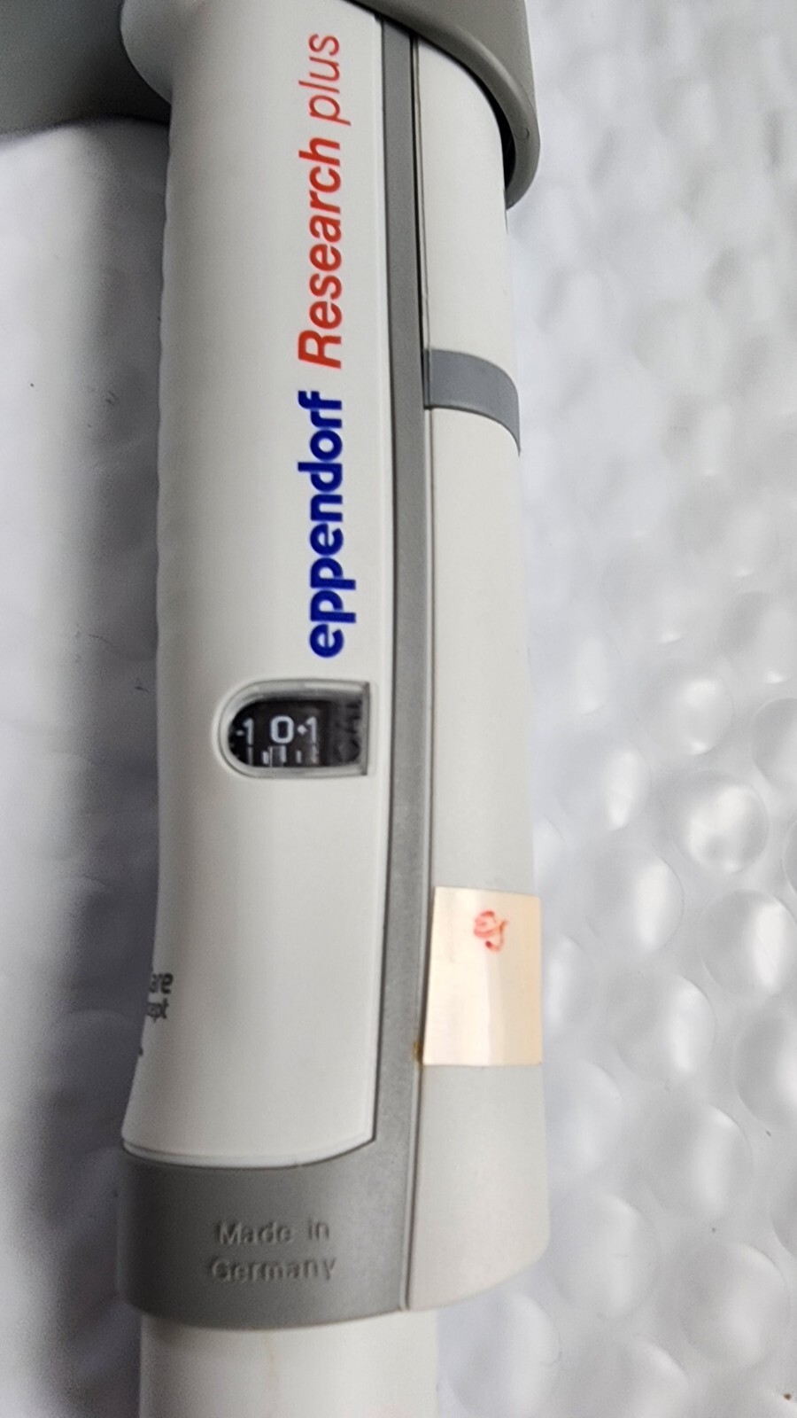 Eppendorf Research® plus Pipette, fixed volume single-channel, volume 10μL