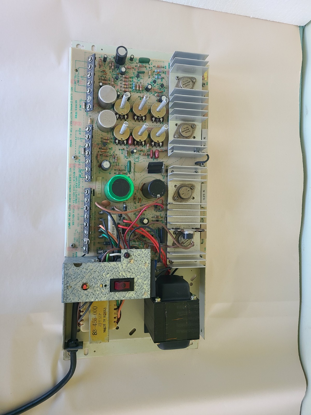Bogen Model TU-60A 60 Watt Amplifier, Powers Up, AS IS UNTESTED