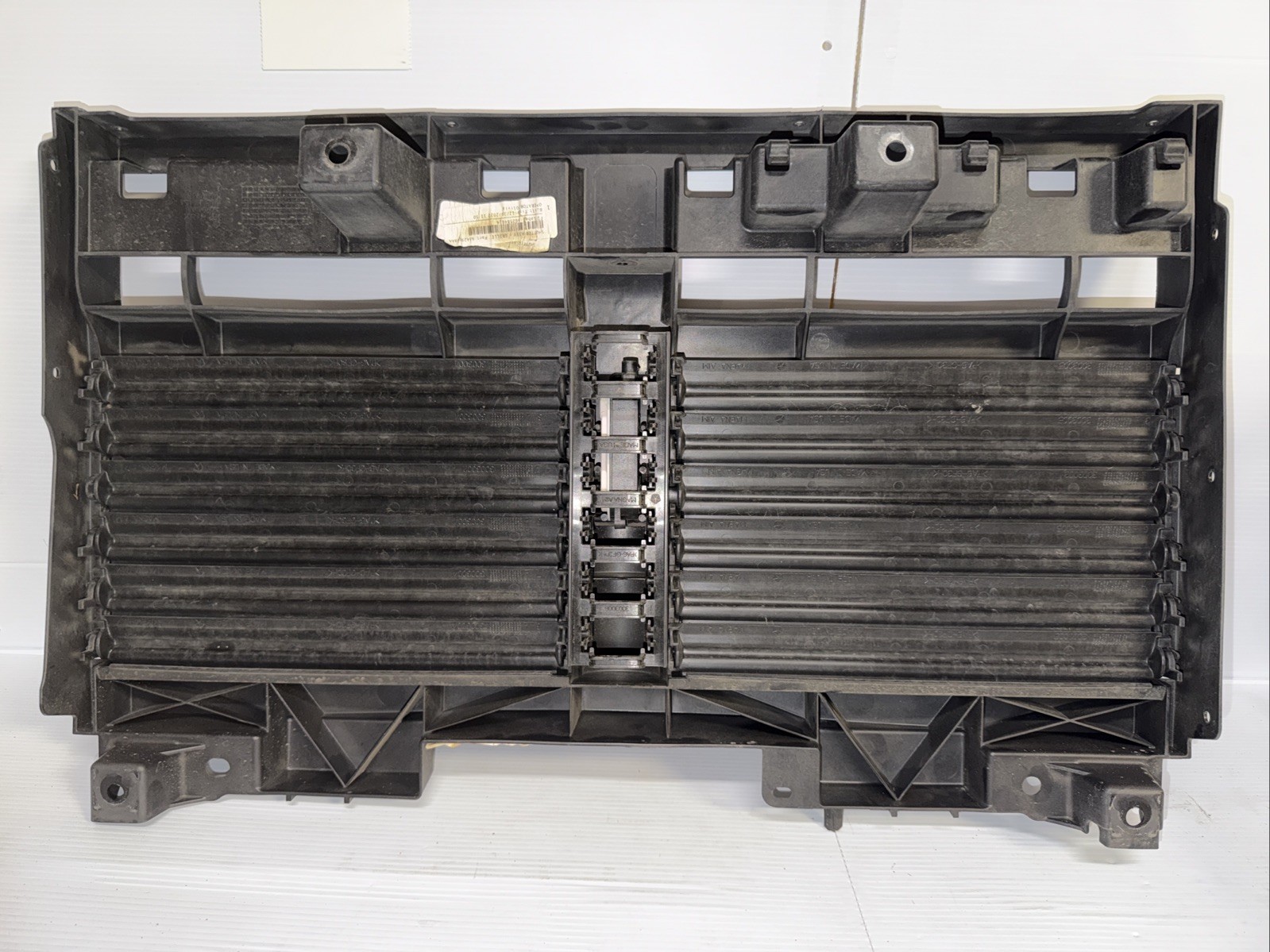Genuine Mopar Active Shutter Grille 68437500AC Used