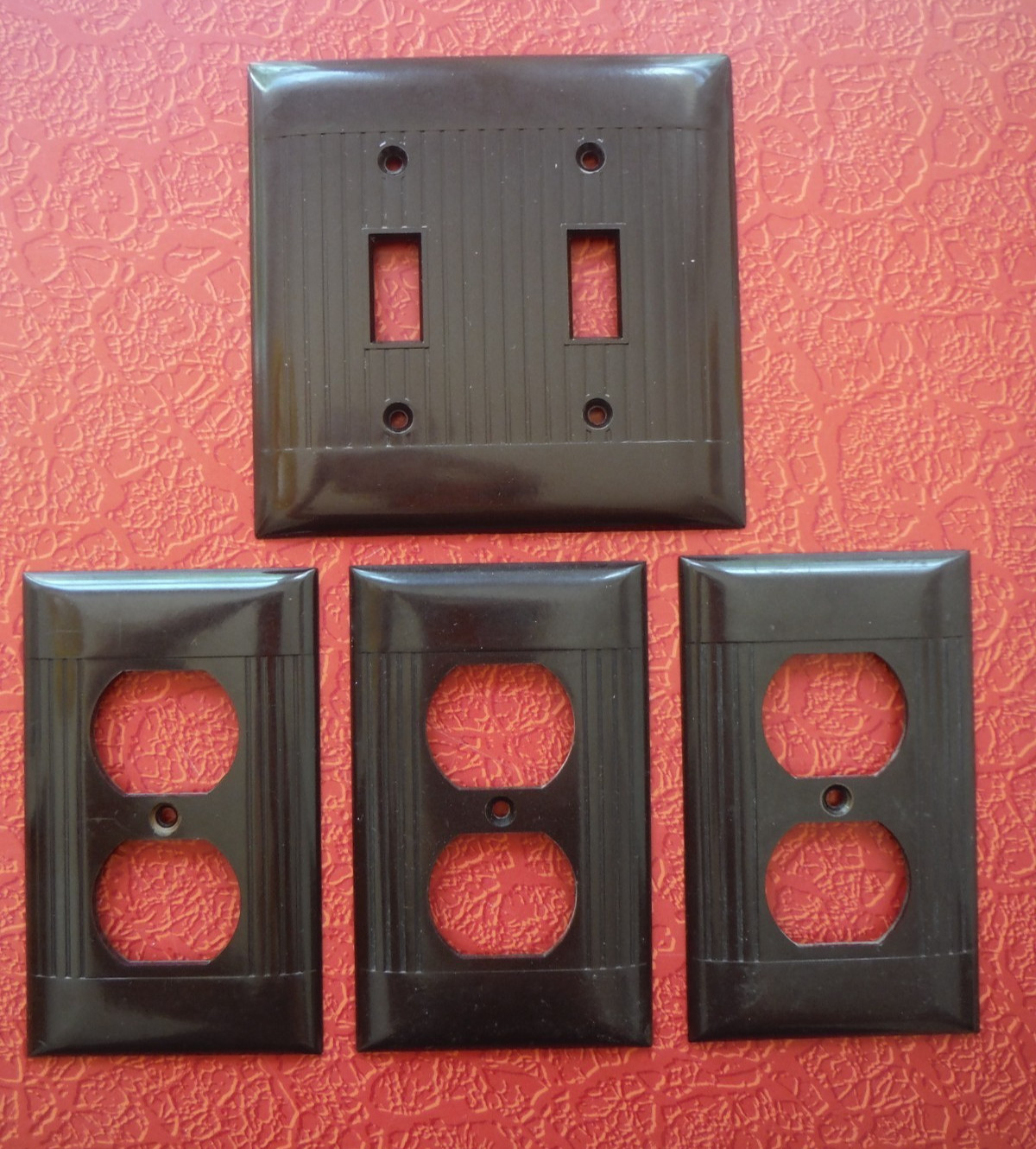 Lot of 4 Vtg Ribbed Brown Coverplates Sierra Electric 1 Double Cover & 3 Outlets