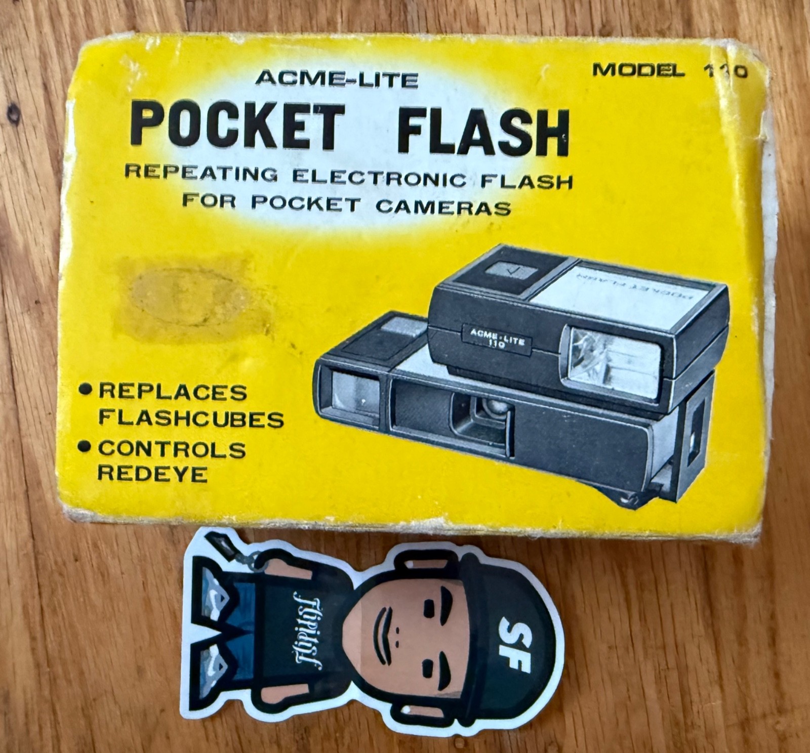 VTG ACME-LITE POCKET FLASH MODEL 110 ELECTRONIC CAMERA FLASHCUBES JAPAN UNTESTED