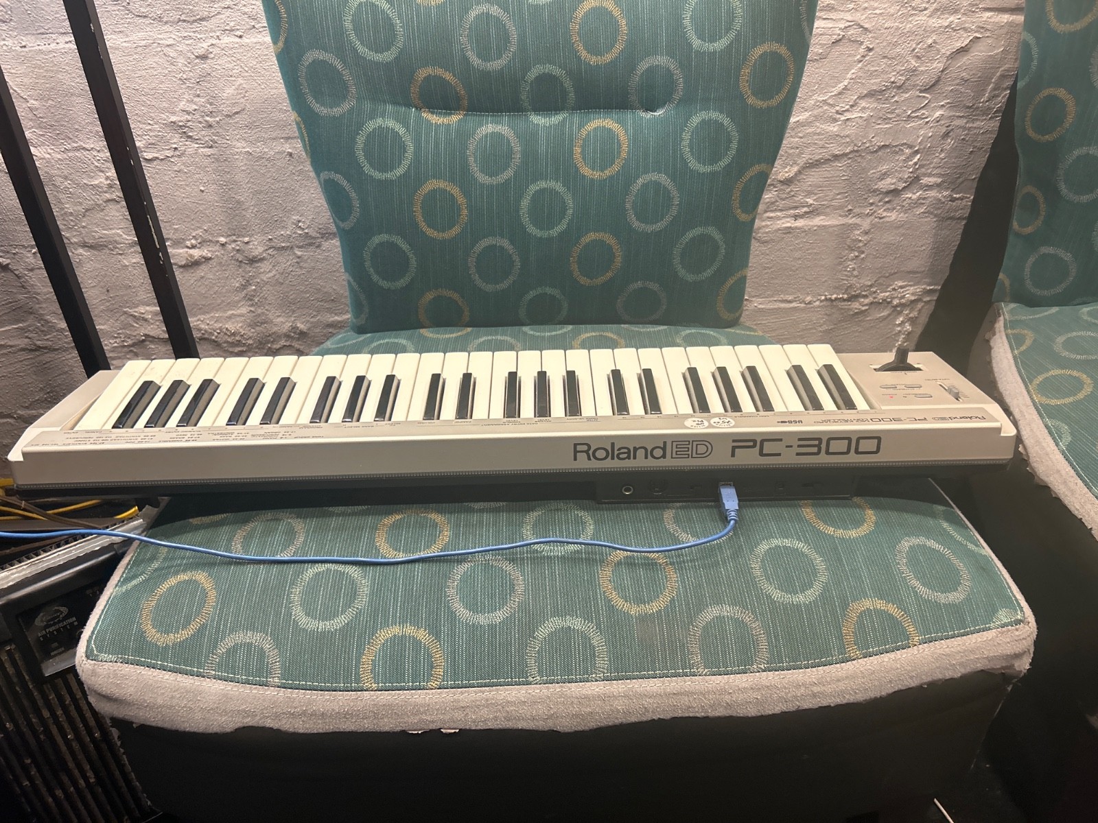Roland PC 300 MIDI Controller works on PC