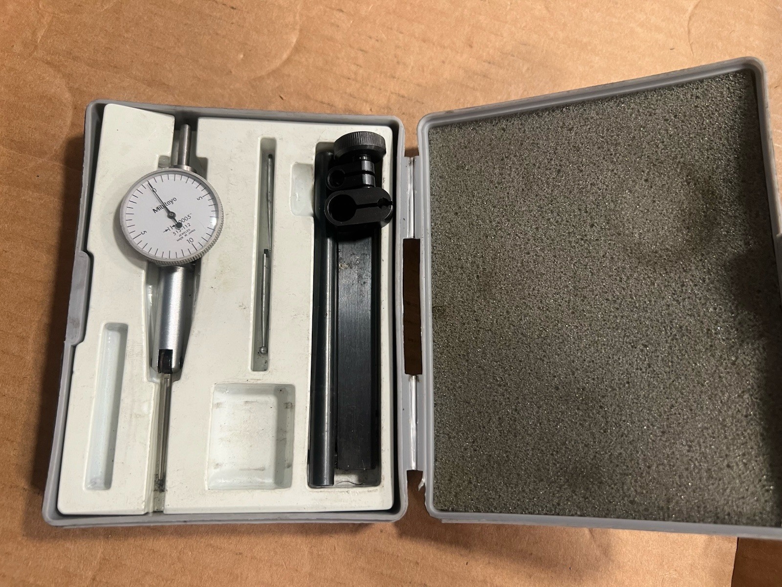 Mitutoyo No.513-112 Indicator .0005”-.020” With Case Japan Machinist