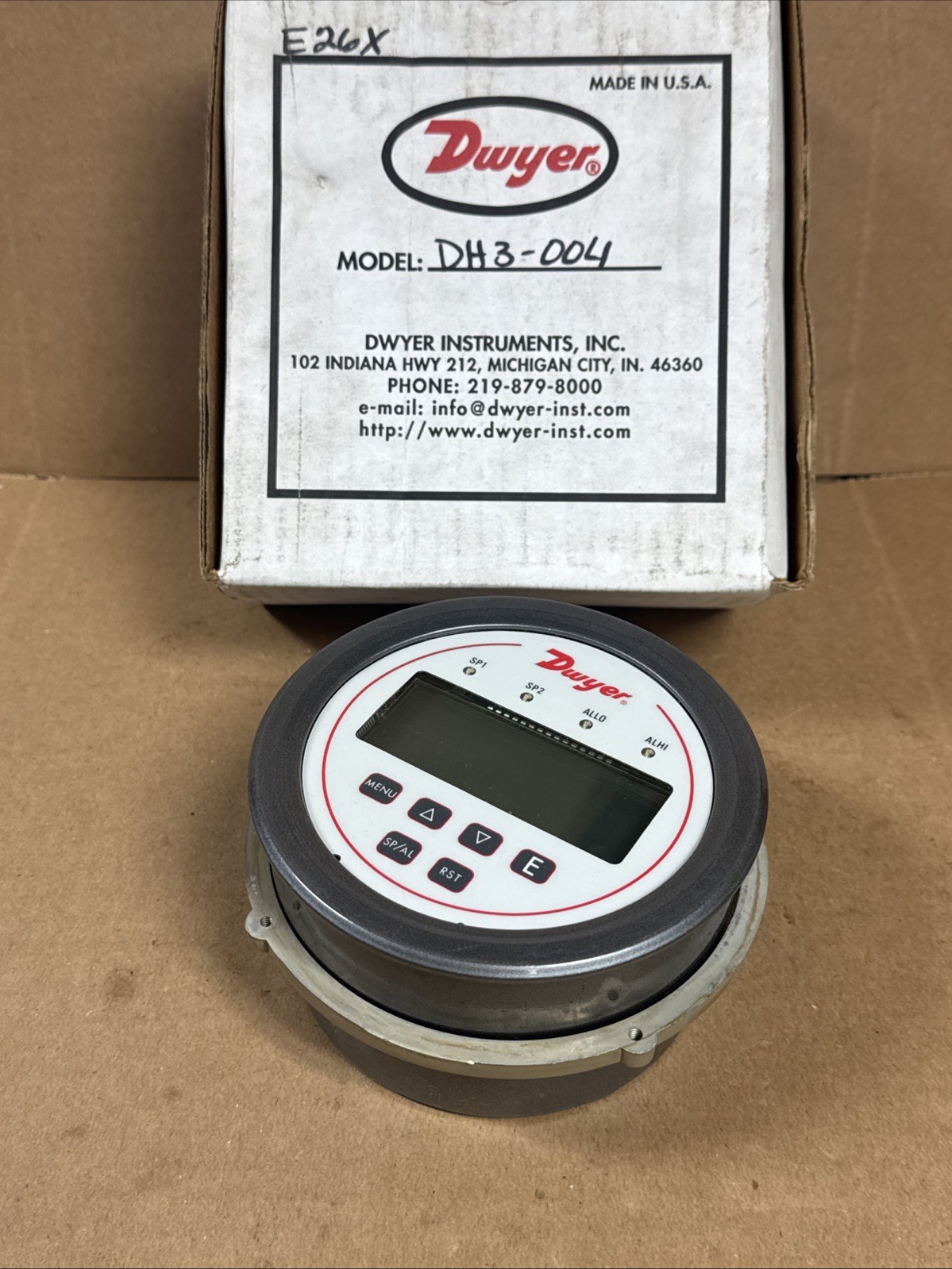NEW DWYER DH3-004 Digihelic Differential Pressure Controller 0-1” W.C. FAST SHIP