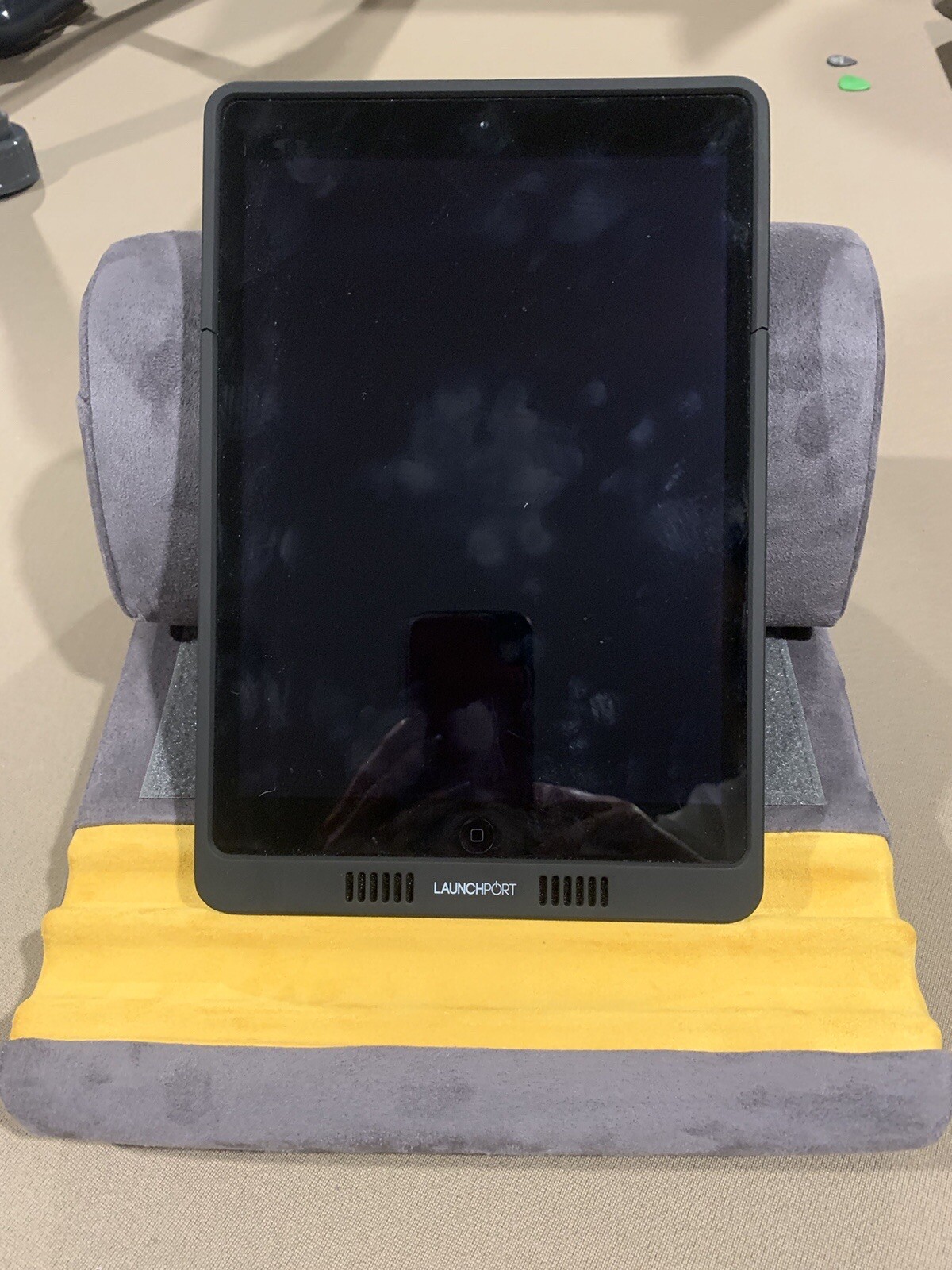 Multi-Angle Pillow Tablet Holder Soft Lap Rest Cushion w/ Removable Support