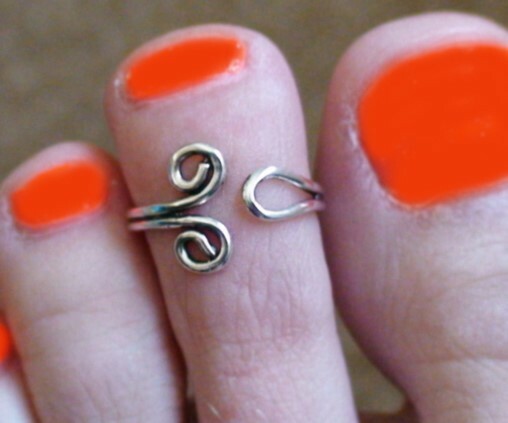 Women's Spiral Style Toe Ring Solid Metal 925 Sterling Silver White Gold Plated