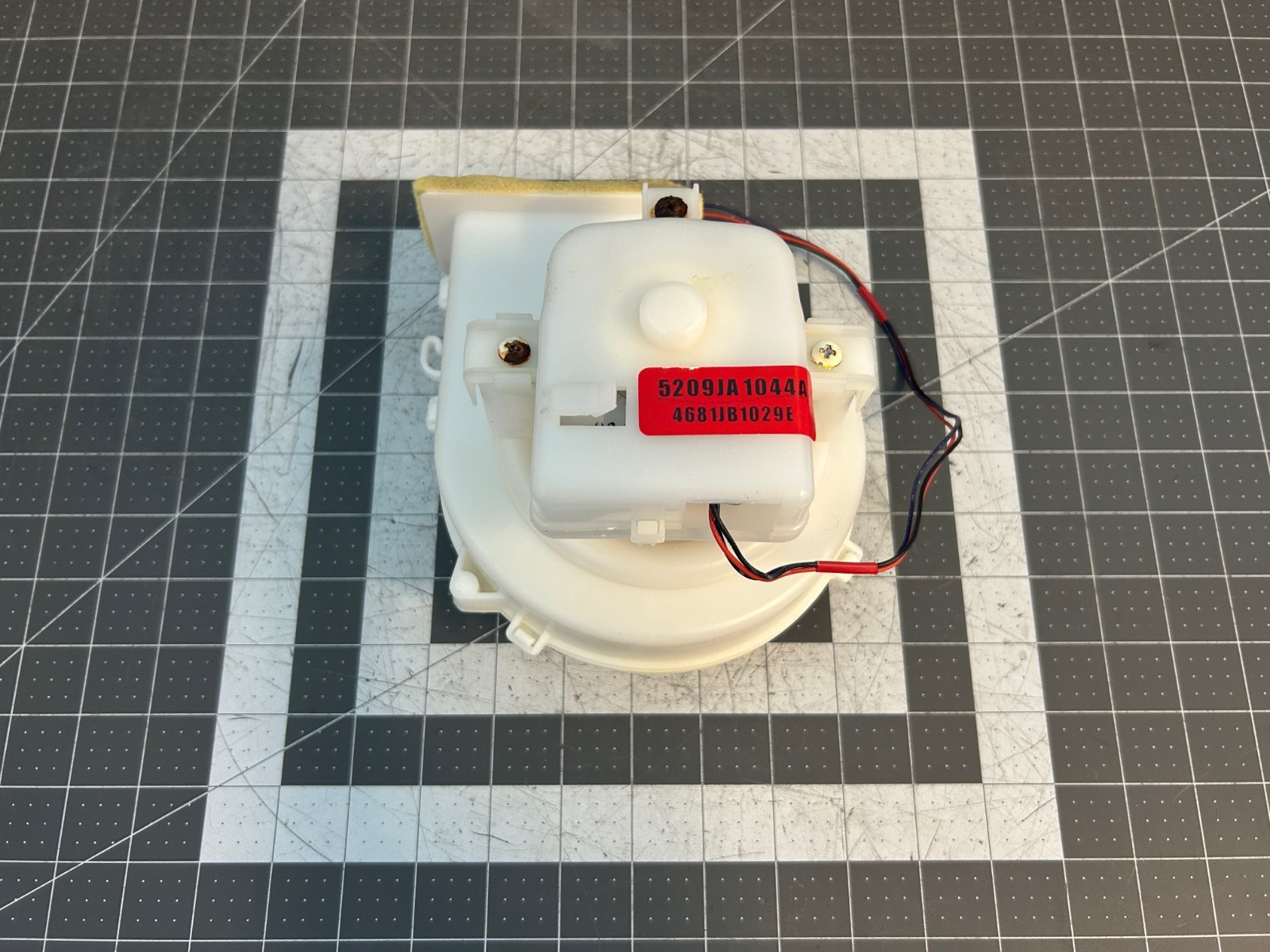 LG Refrigerator Blower Fan P# 5209JA1044A