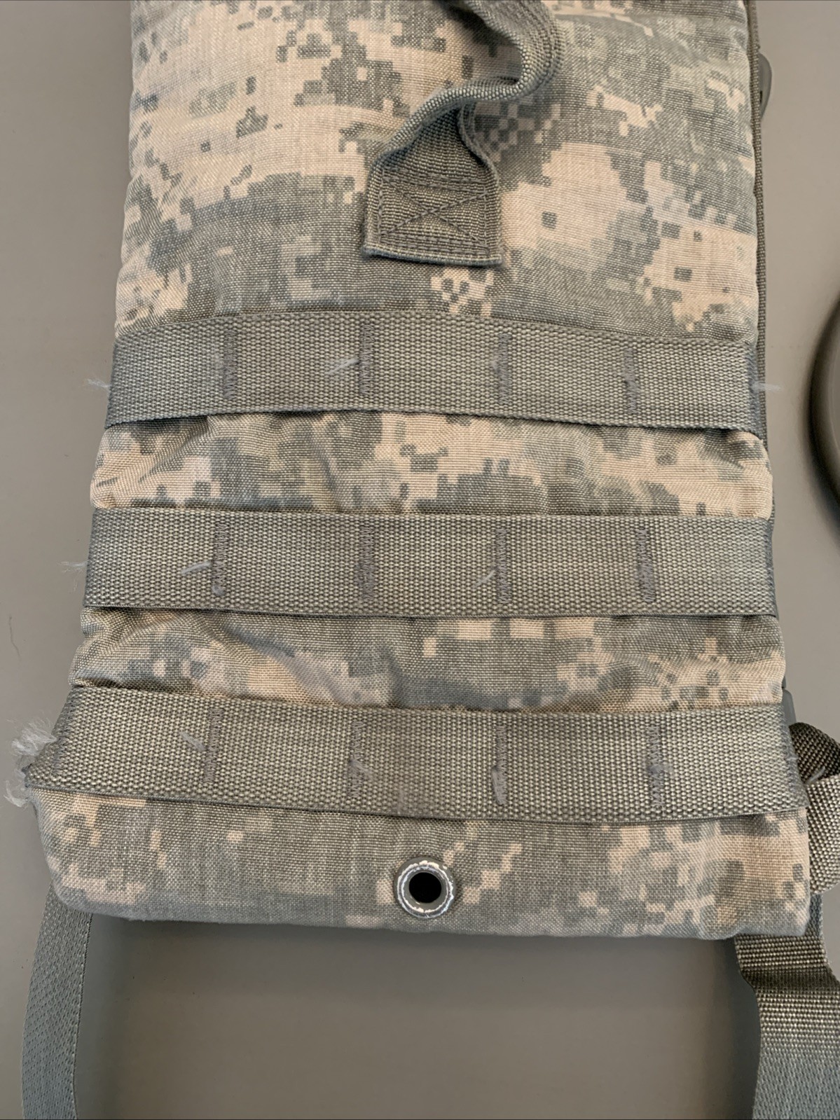 US Army Molle Hydration System Carrier w/ Camelback Hydromax Bladder