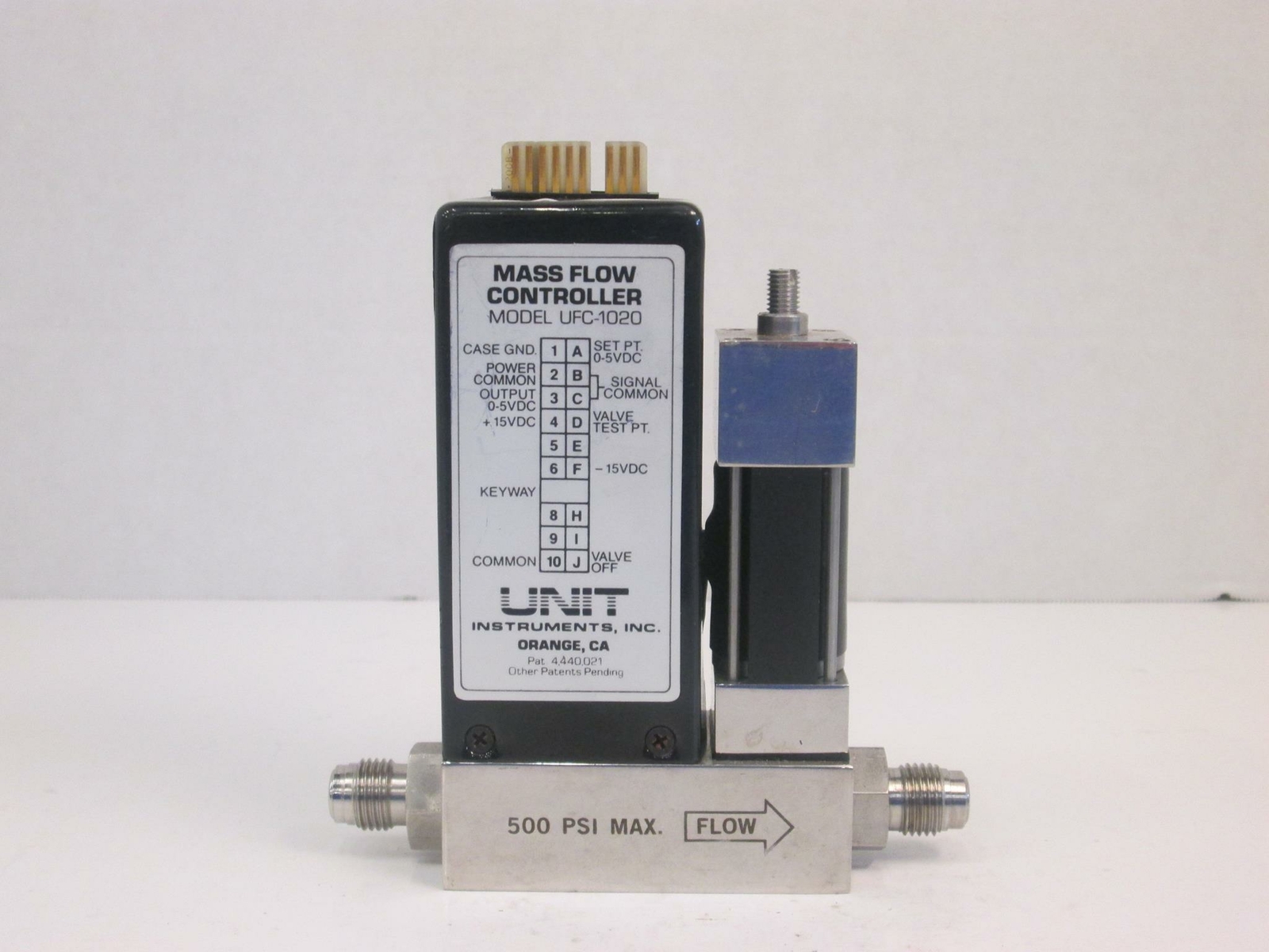 Unit UFC-1020 Mass Flow Controller MFC, SF6, 15 SCCM