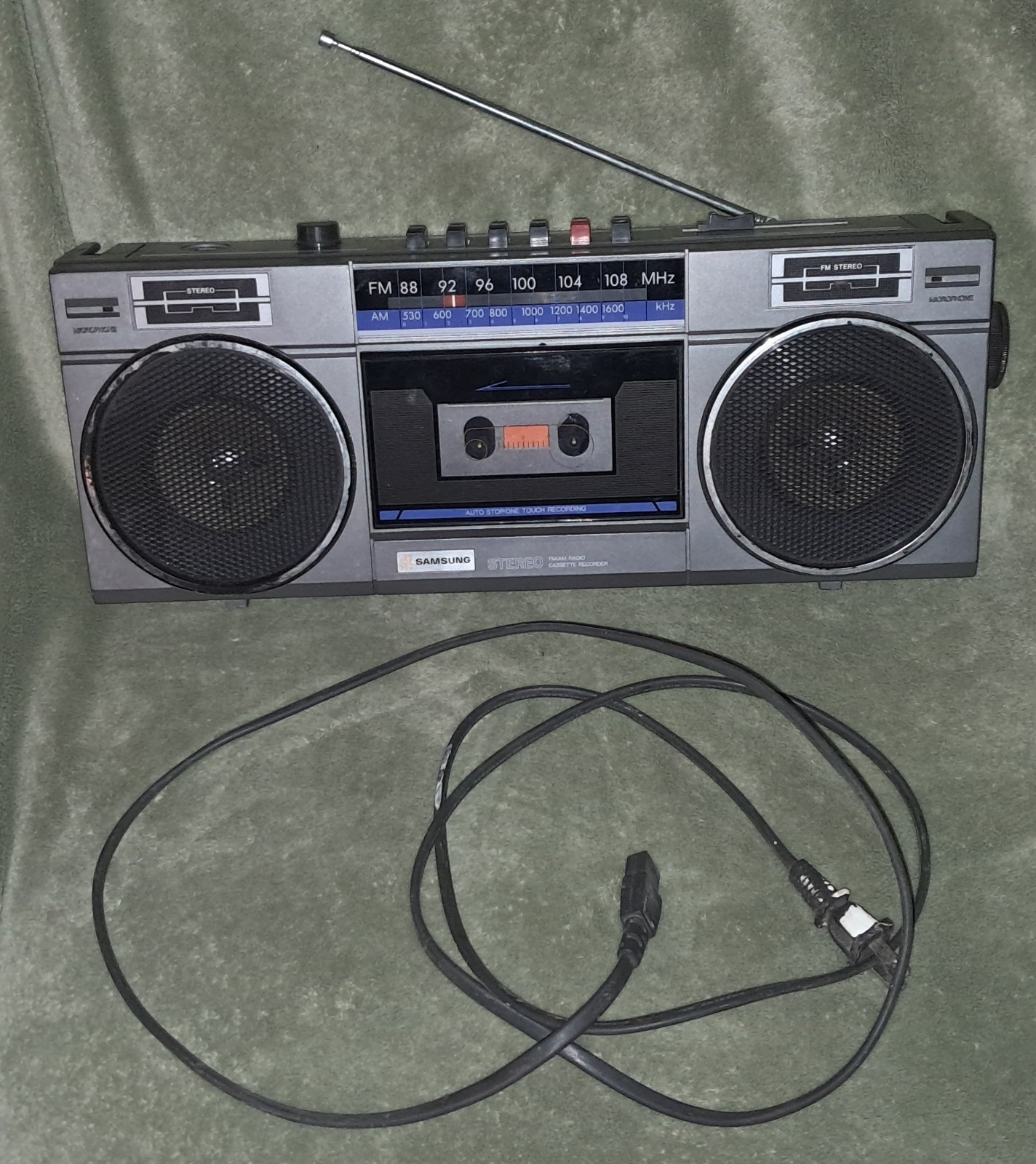 Samsung ST-K30 Cassette/Tape AM/FM Radio Ghettoblaster/Boombox Vintage Parts As