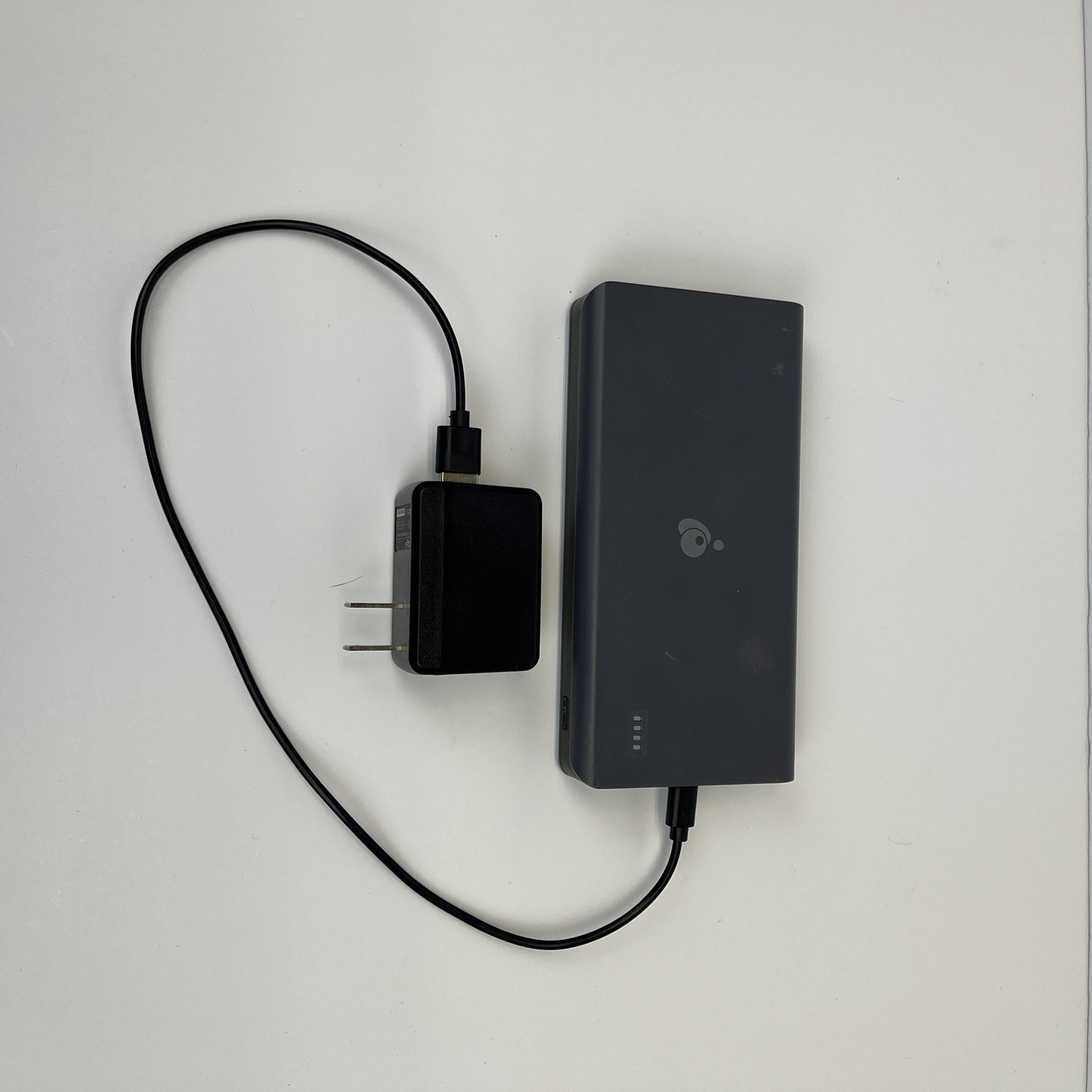 IOGEAR Portable Charger Gear Power Fast Charge Power Bank GMP 16k Cell Phone