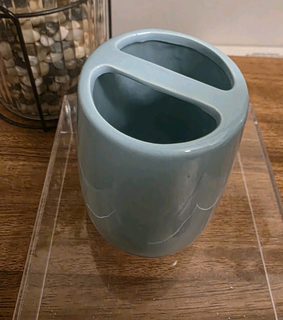 MainStays Clearly AQUA Blue Ceramic Toothbrush Holder VGUC