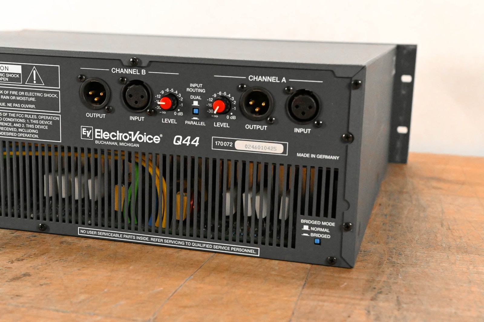 Electro-Voice (EV) Q44 Two-Channel Power Amplifier CG01Q6F