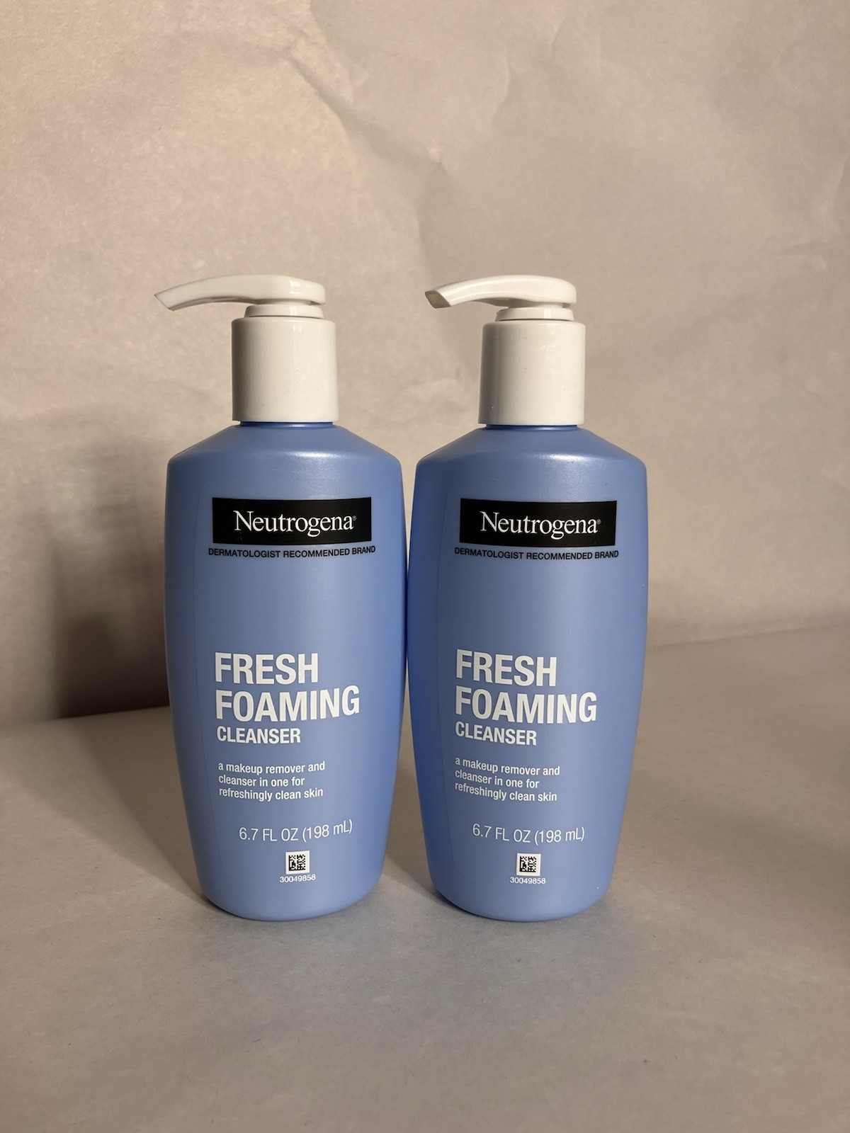 Neutrogena Fresh Foaming Cleanser Makeup Remover Face Wash 6.7 Fl Oz LOT OF 2