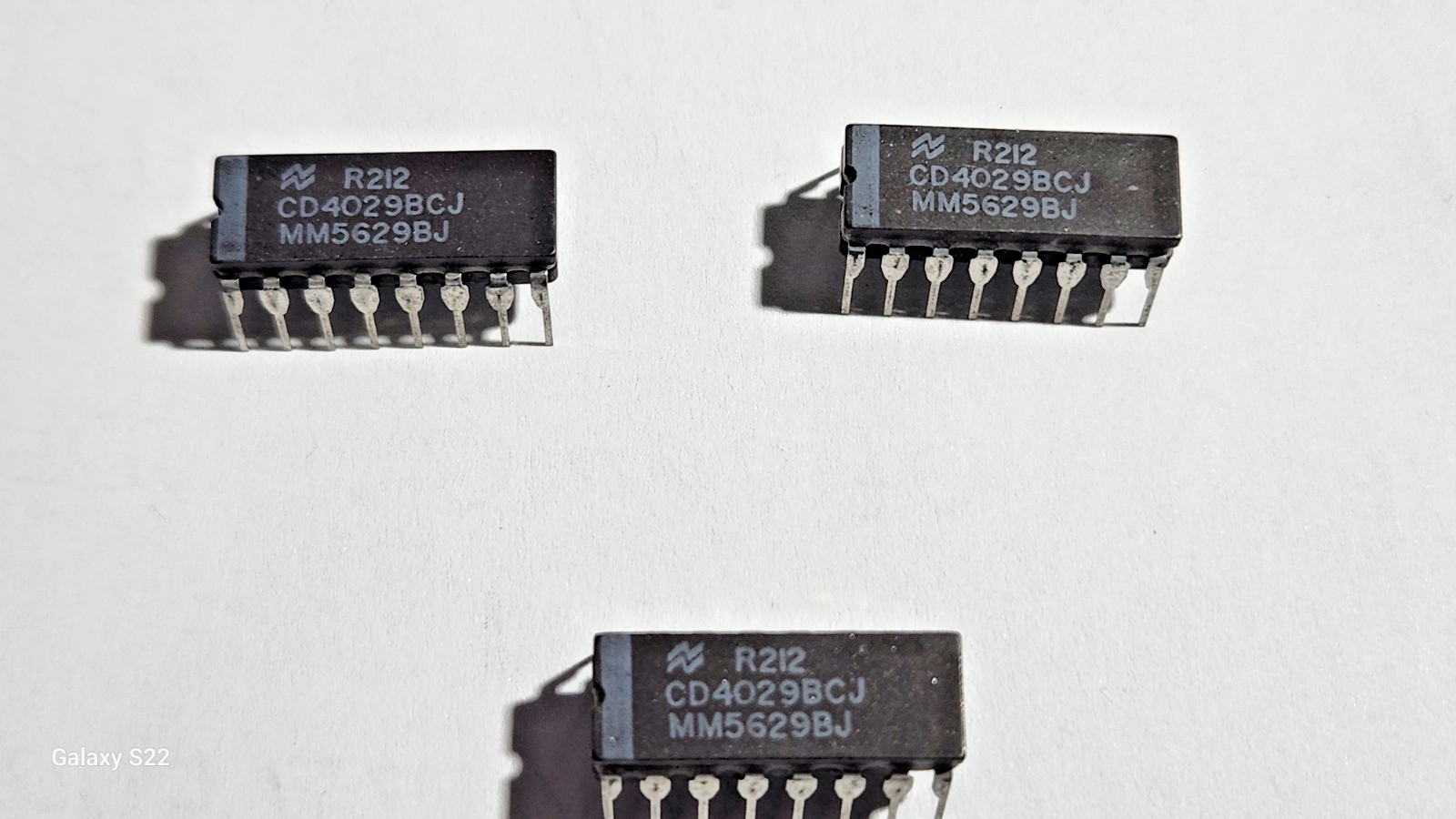 NATIONAL IC (SET OF 3) CD4029BCJ DIP-16 USED IN VARIOUS APPLICATIONS