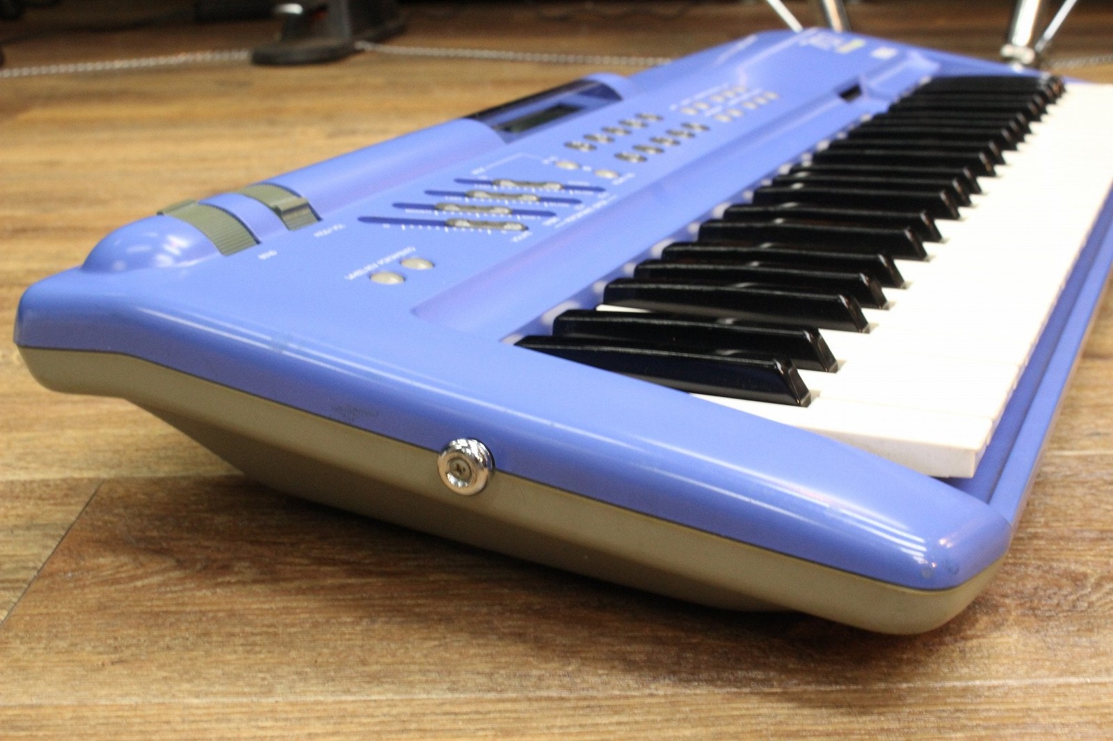 KORG 707 [002889]