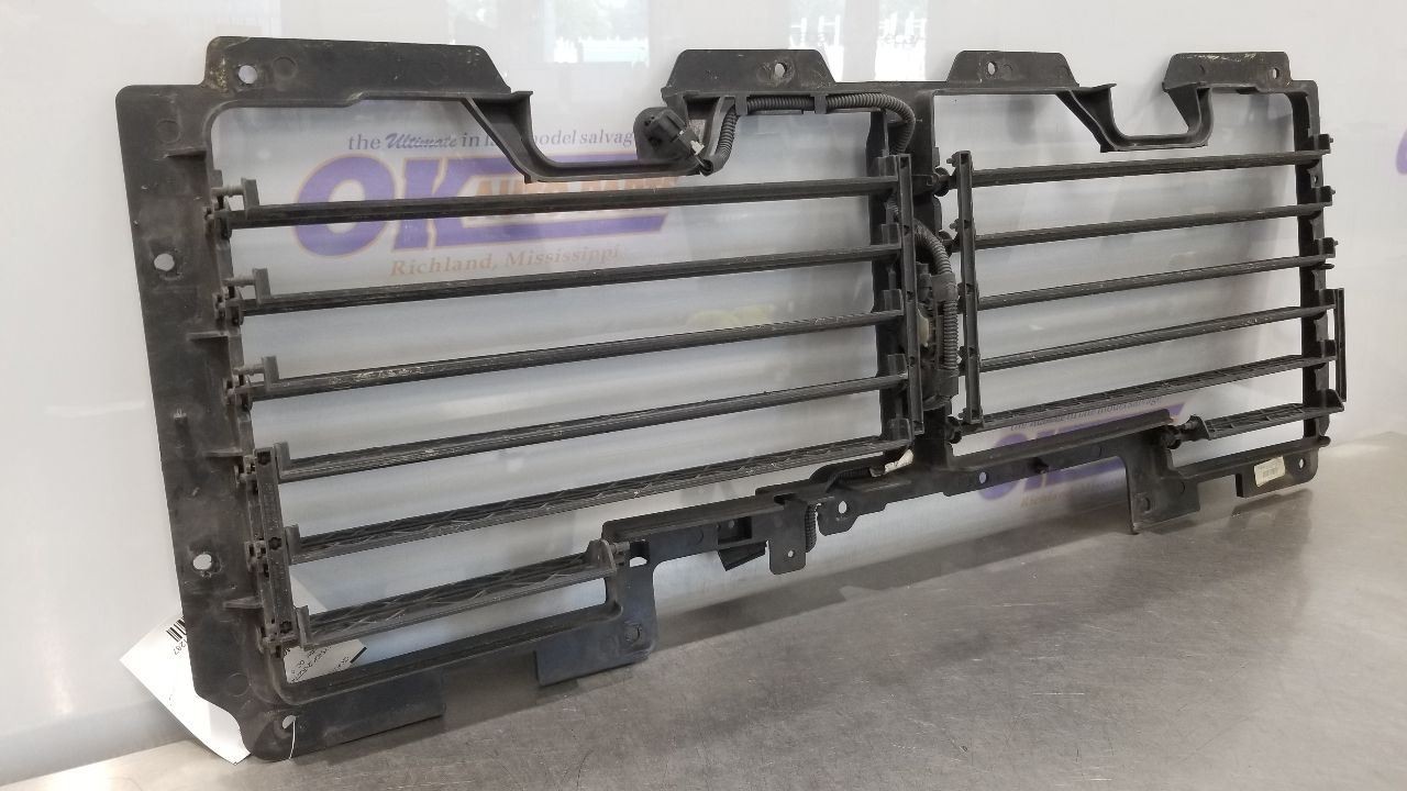 19 CADILLAC ESCALADE PLATINUM 6.2L AIR SHUTTER