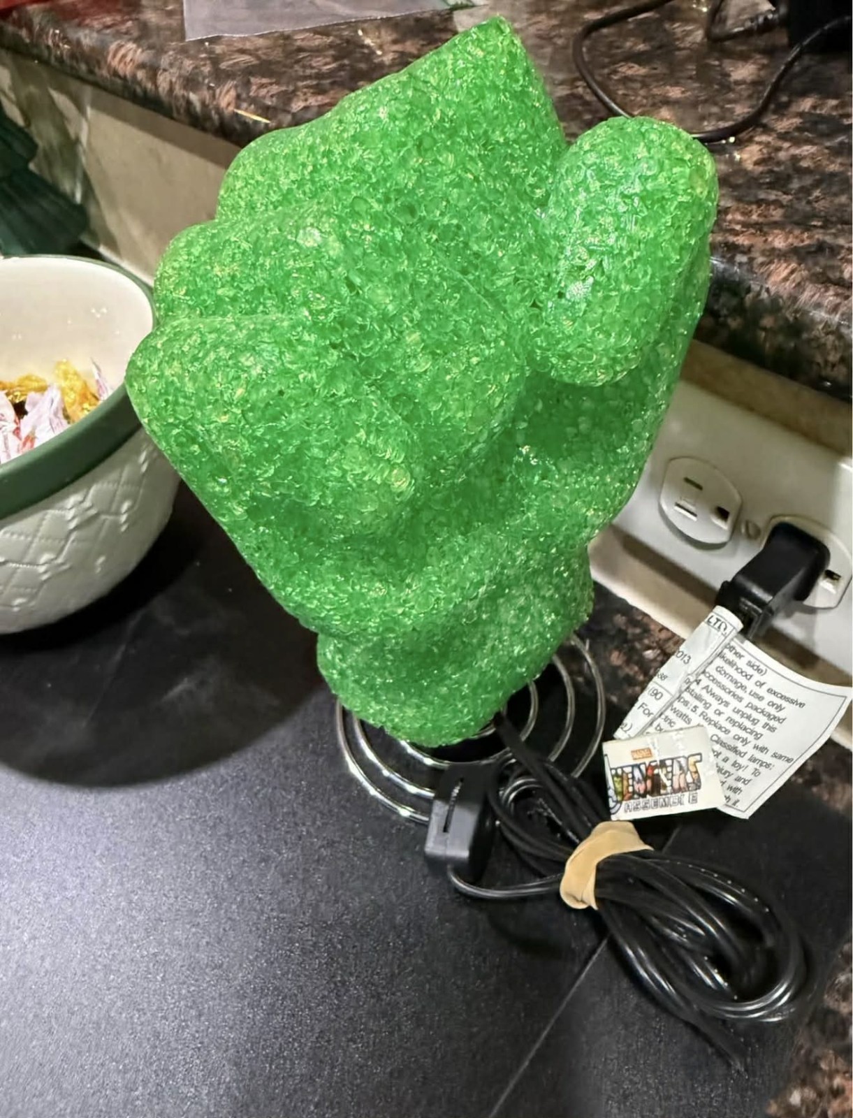 2015 MARVEL AVENGERS INCREDIBLE HULK GREEN RUBBER FIST LAMP NIGHT LITE