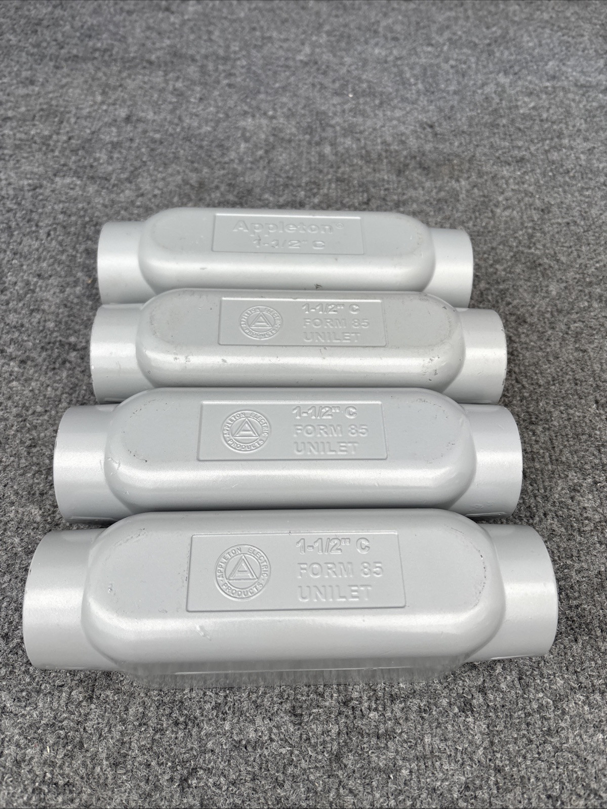 Lot of 4 - Appleton C150-A  1-1/2" Aluminum Conduit Outlet Body Condulet Unilet