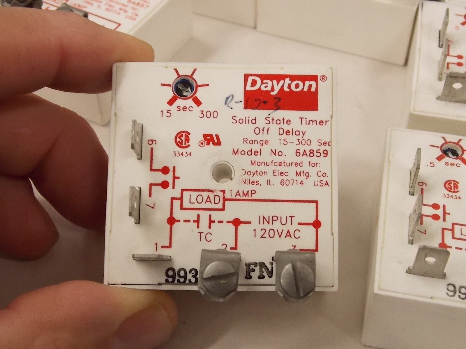 Dayton 6A859 Solid State Timer Off Delay 15-300 Sec 120vac  A6