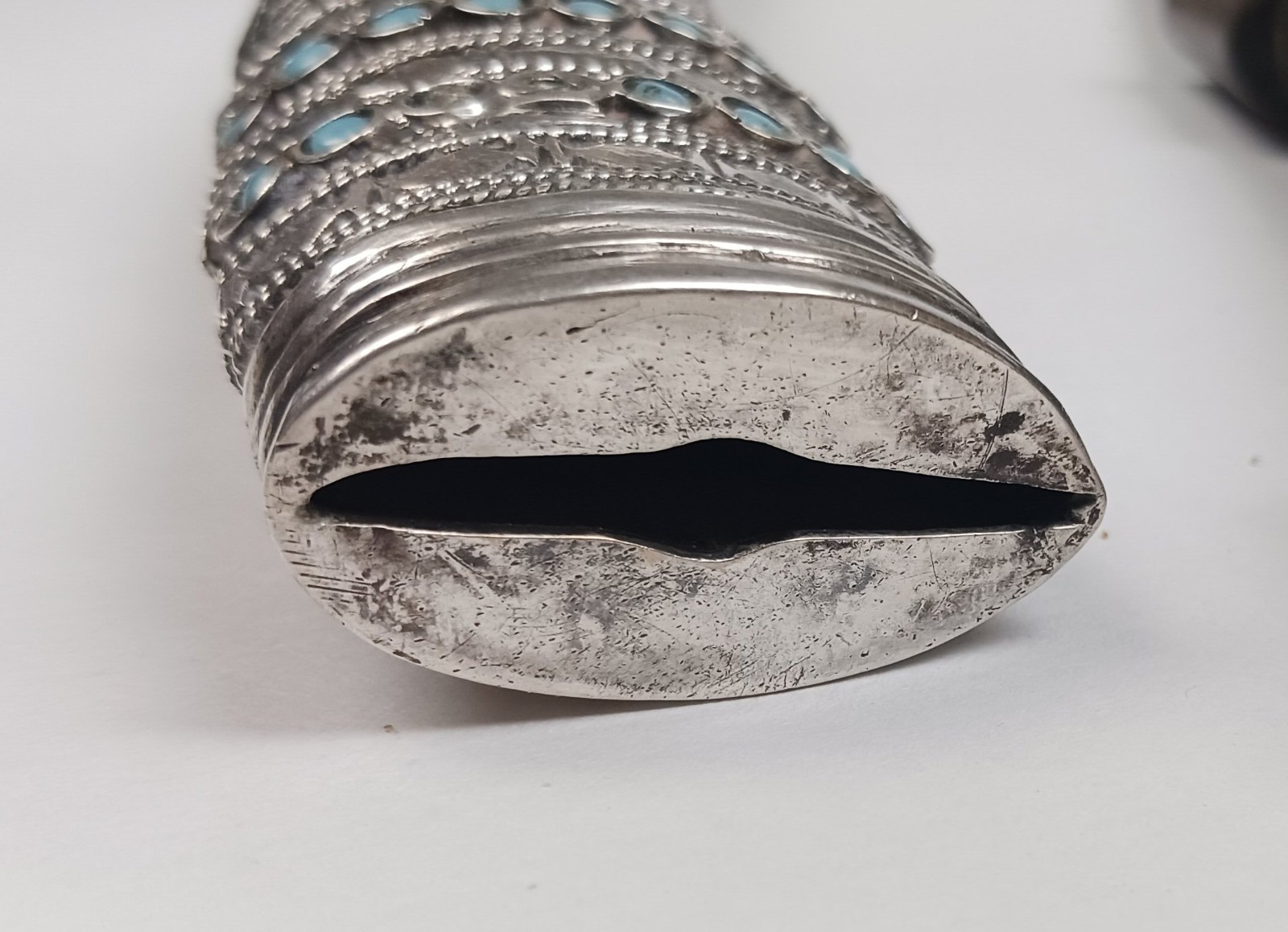 ANTIQUE INDO-ISLAMIC JAMBIYA DAGGER, WOOTZ BLADE, SILVER SCABBARD, HORN HANDLE