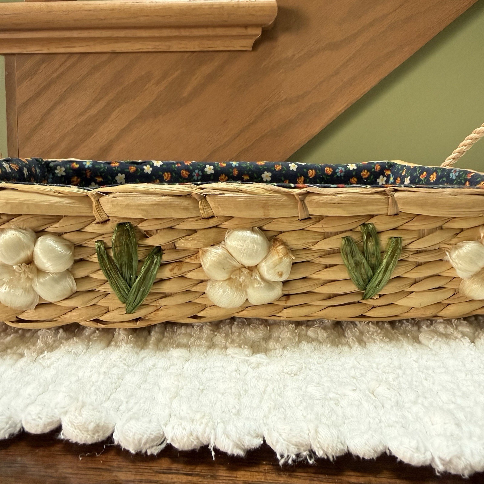 VTG Pyrex Clear Glass Bake Dish Casserole In Floral DecoratedStraw Raffia Holder