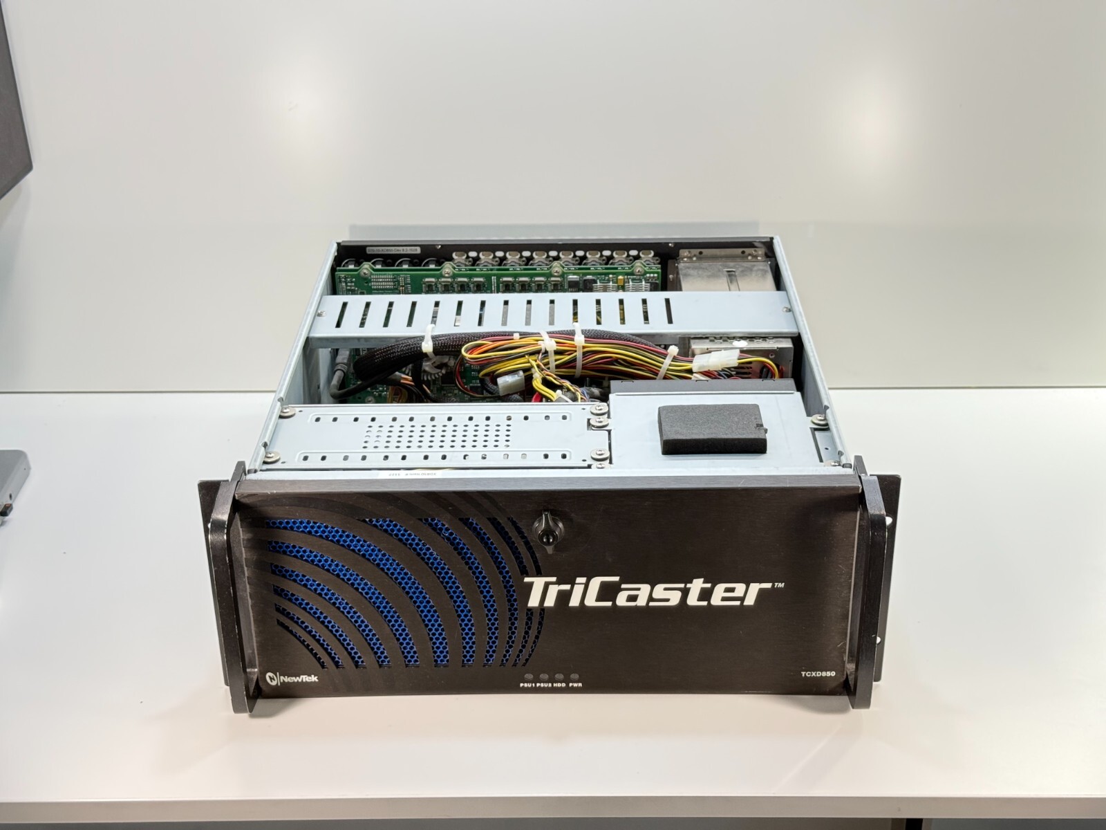 Newtek TriCaster TCXD850 AS IS