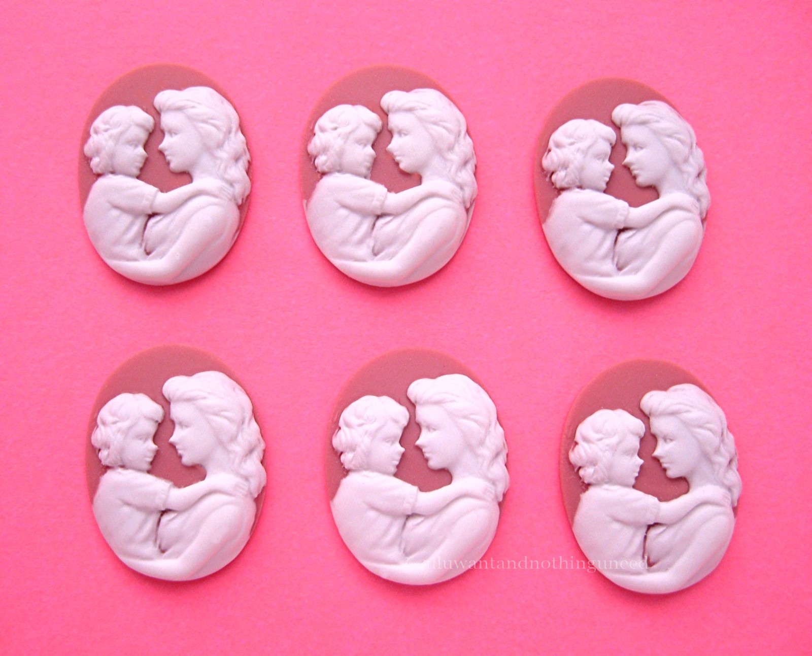 6 WHITE MOTHER HOLDING CHILD on BUBBLEGUM PINK 26mm x 20mm Cost. Jewelry CAMEOS