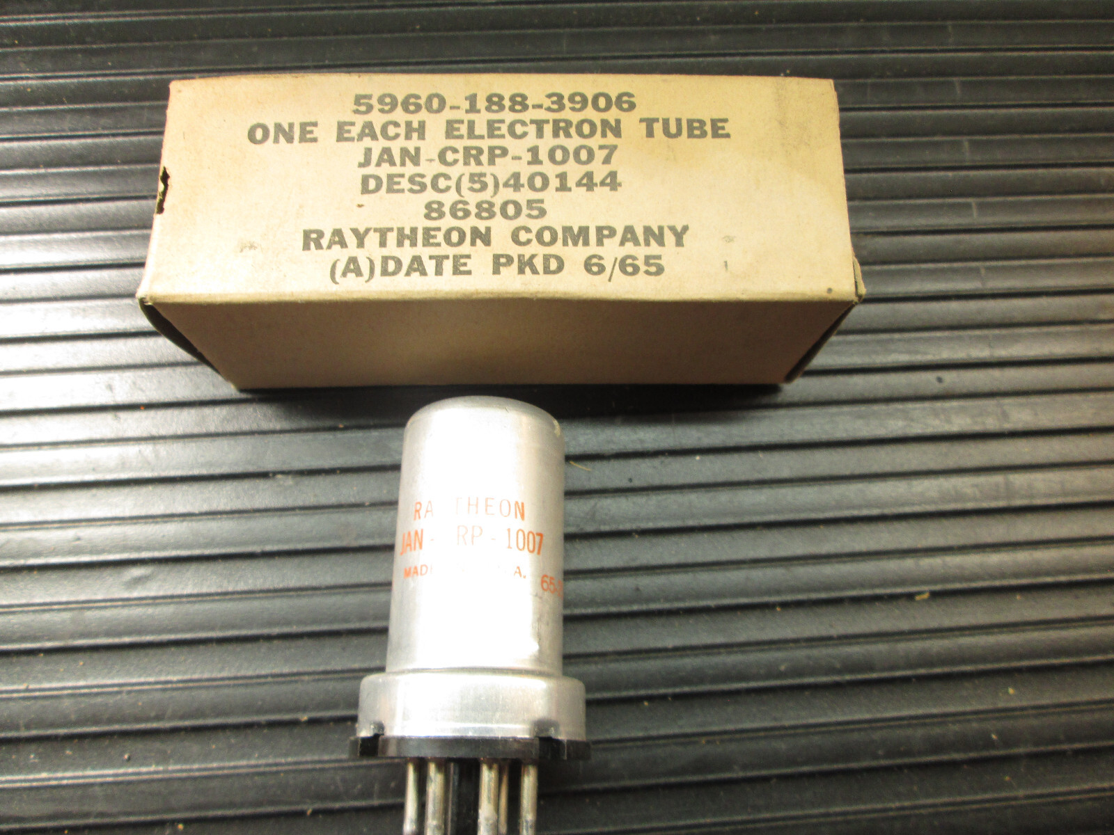 Raytheon JAN-CRP-1007 Vacuum Tube Silver  Tube ( QTY 1 Tube )