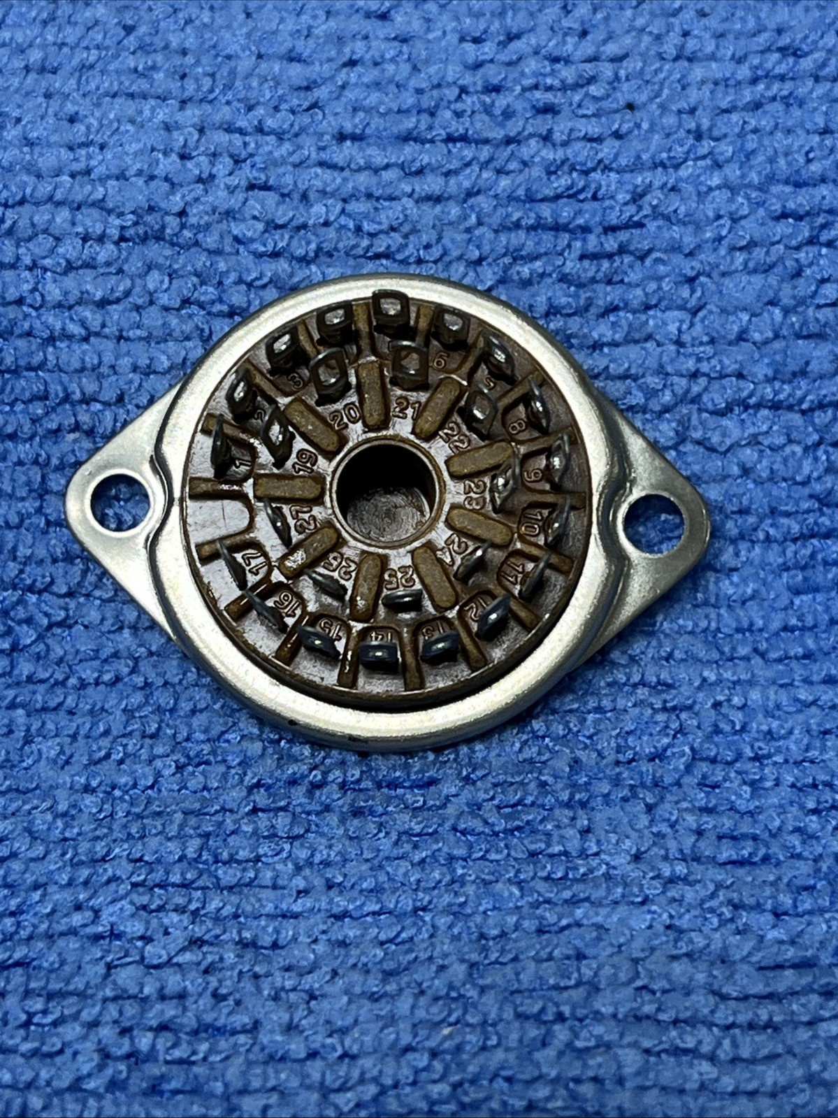 CINCH ~ SK100 ~ SOCKET PLUG-IN