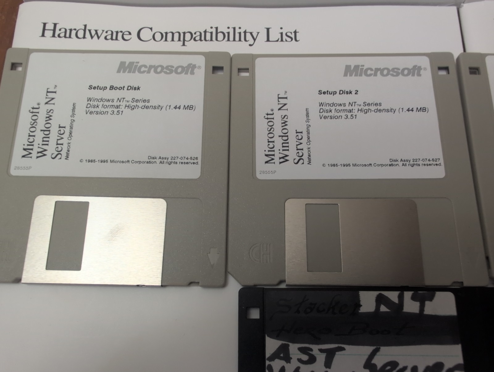 Microsoft Windows NT Server 3.51 Special Upgrade Edition Box 1995 3.5 No CD