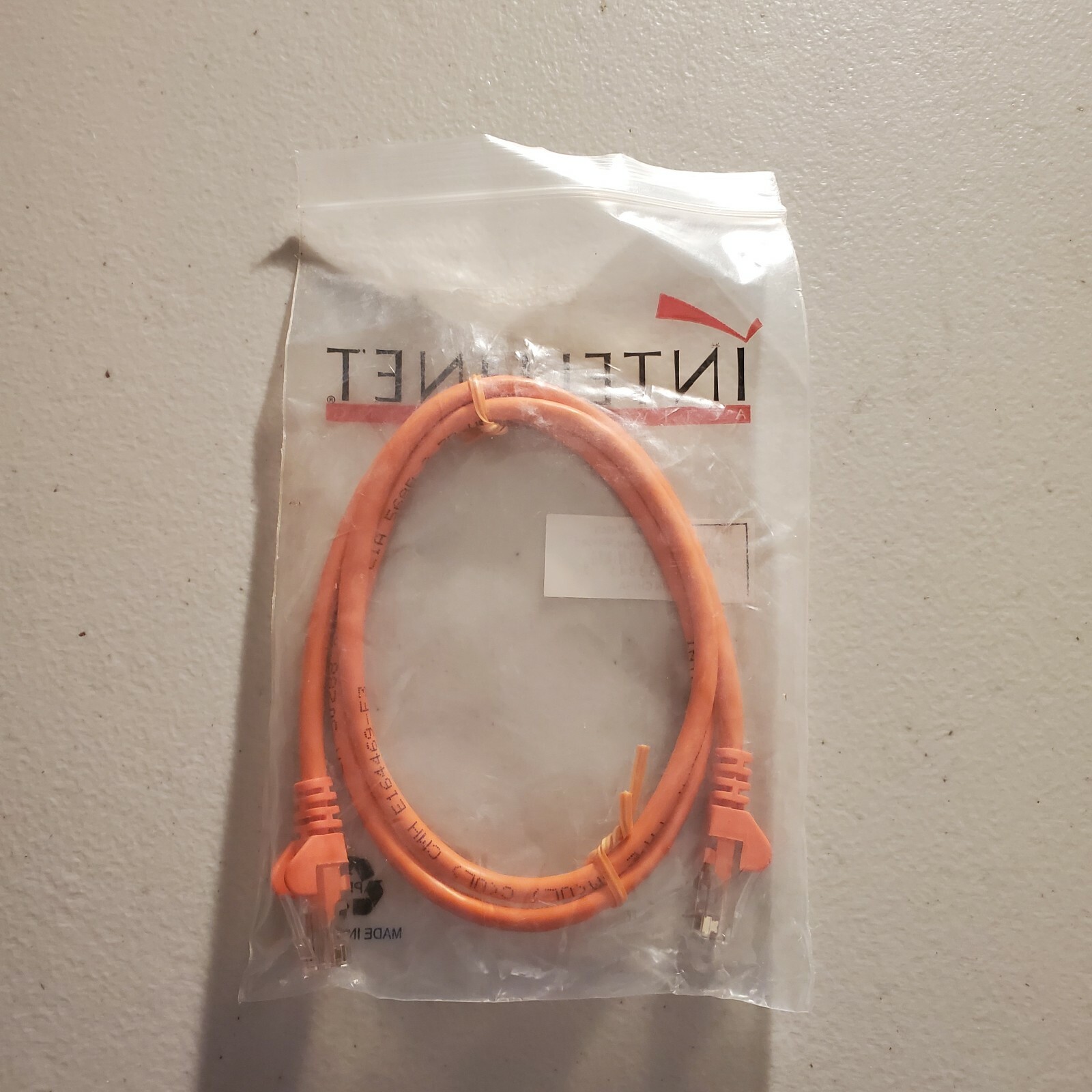 Intellinet Network Solutions Cat5e UTP Network Patch Cable, 3 ft (1.0 m), Orange