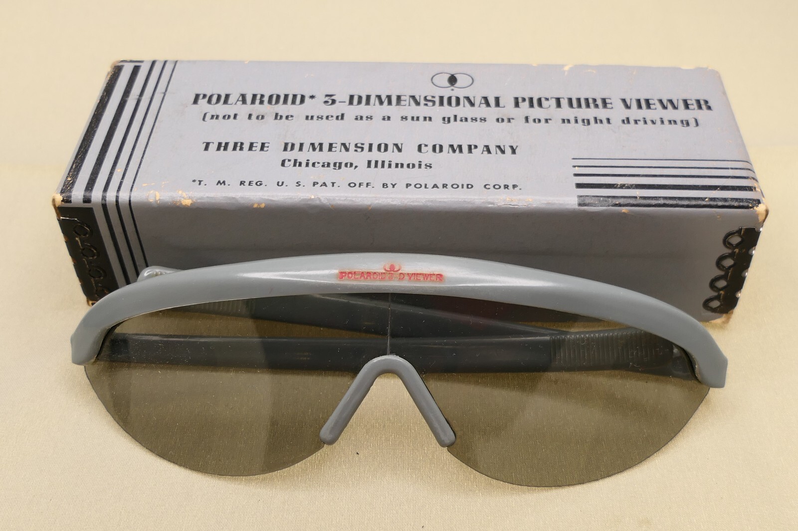 Polaroid 3-Dimensional Picture Viewing Glasses