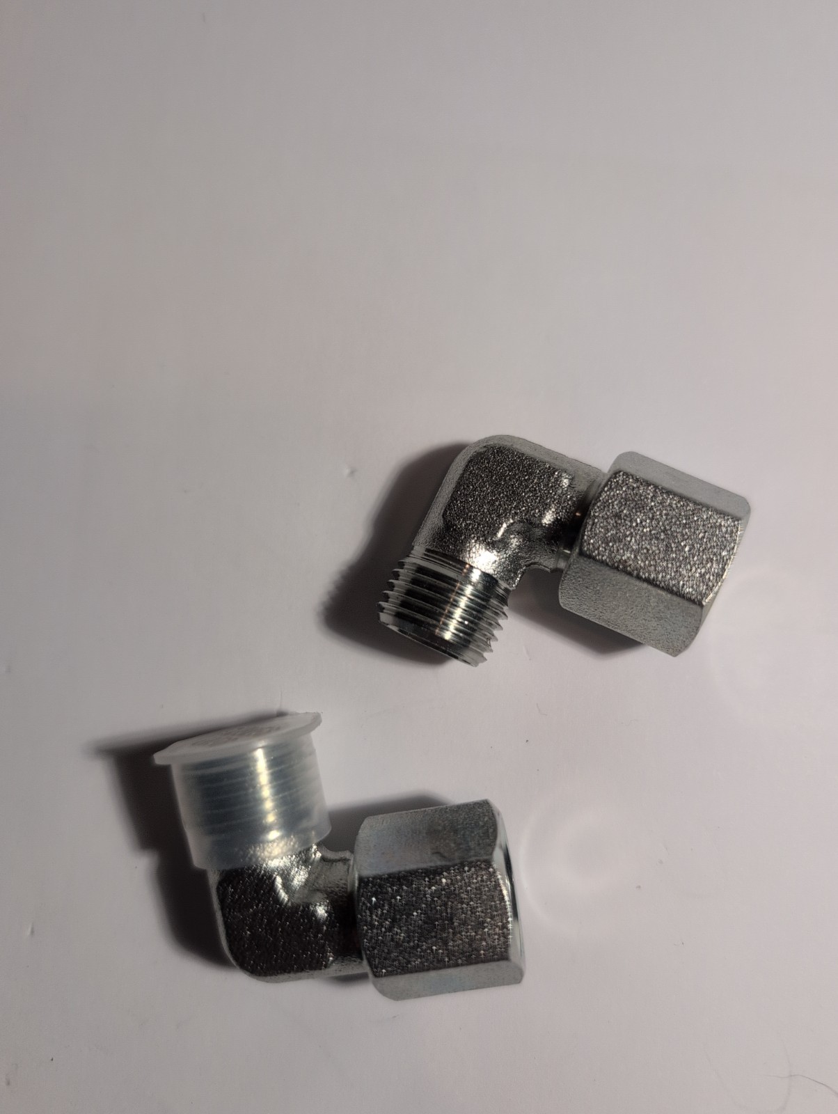 (2) Chinese Mini Excavator Din M16 To M16 90 ° Male To Female Union Din 2353 10L
