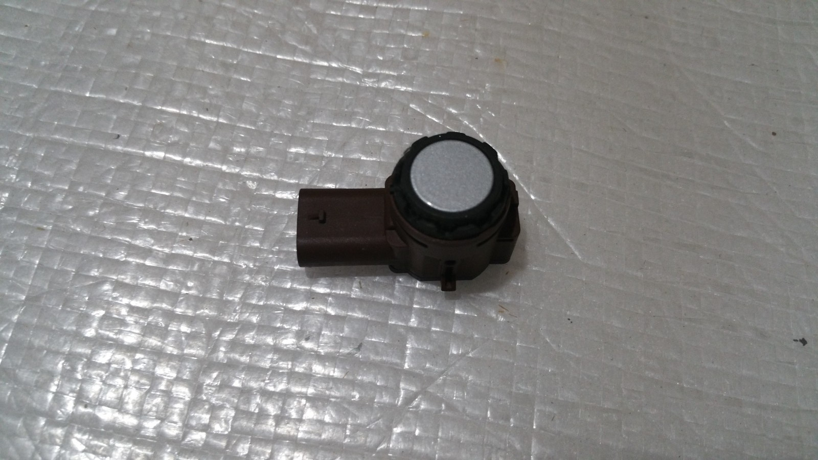 BMW Front bumper outer PDC park sensor blind spot radar OEM # 6620 9472098-01