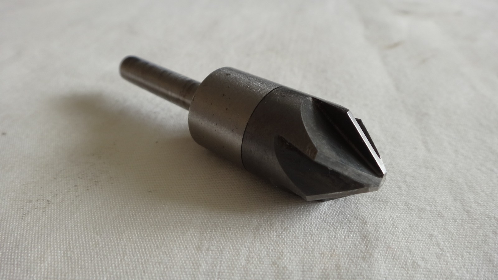 5/8" Head Dia, 82 Deg Included Angle, 6 Flute, Solid Carbide, countersink