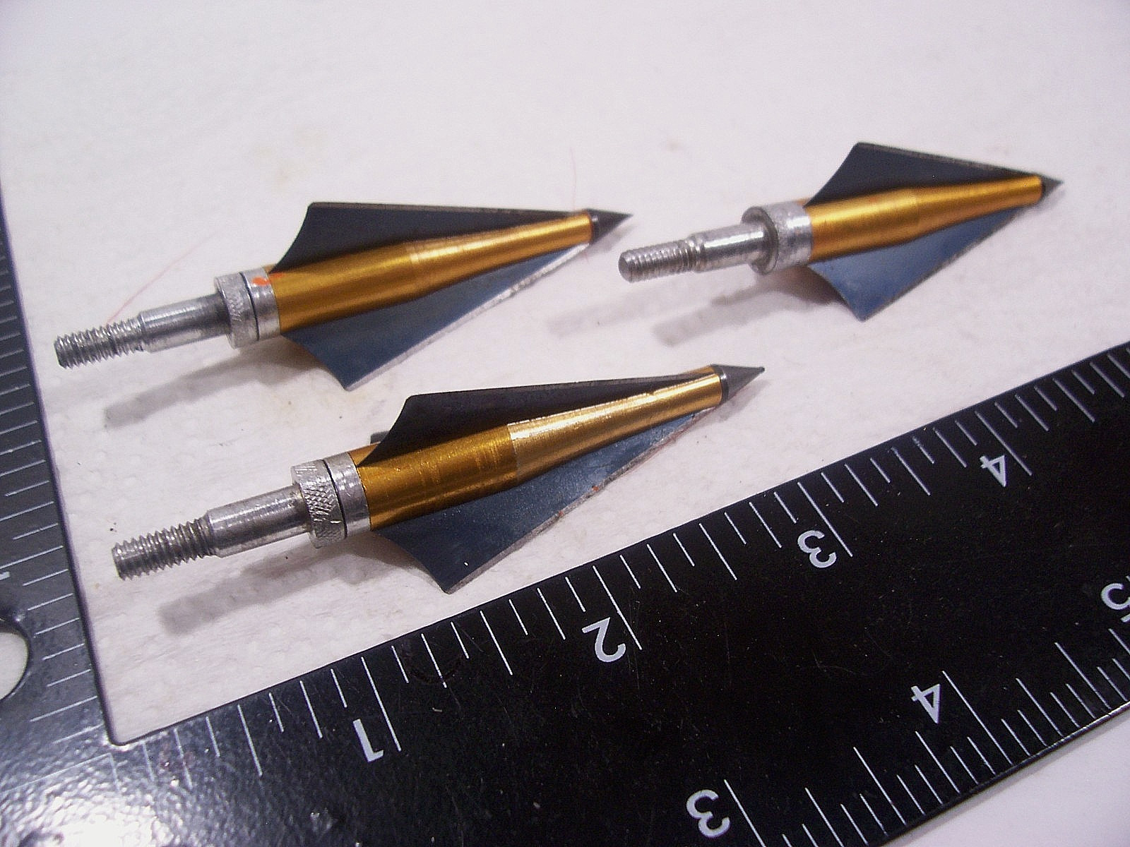 Lot 0f (3) Three Blade Compound Bow Arrow Broadheads