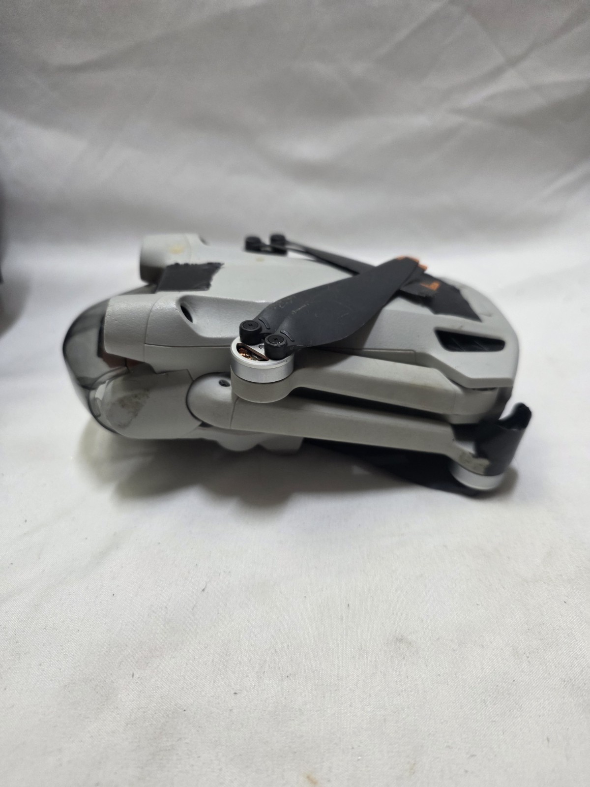 DJI Mini 3 Drone w/ Controller & Case – Video & Zoom Powers On-Gimbals Broken