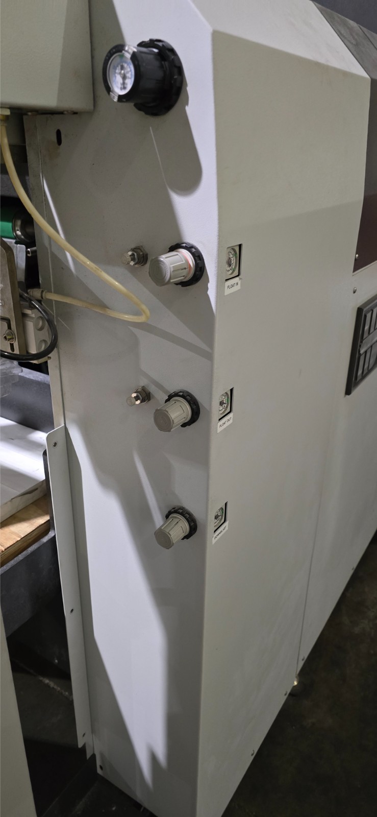 UV Coater - Harris & Bruno