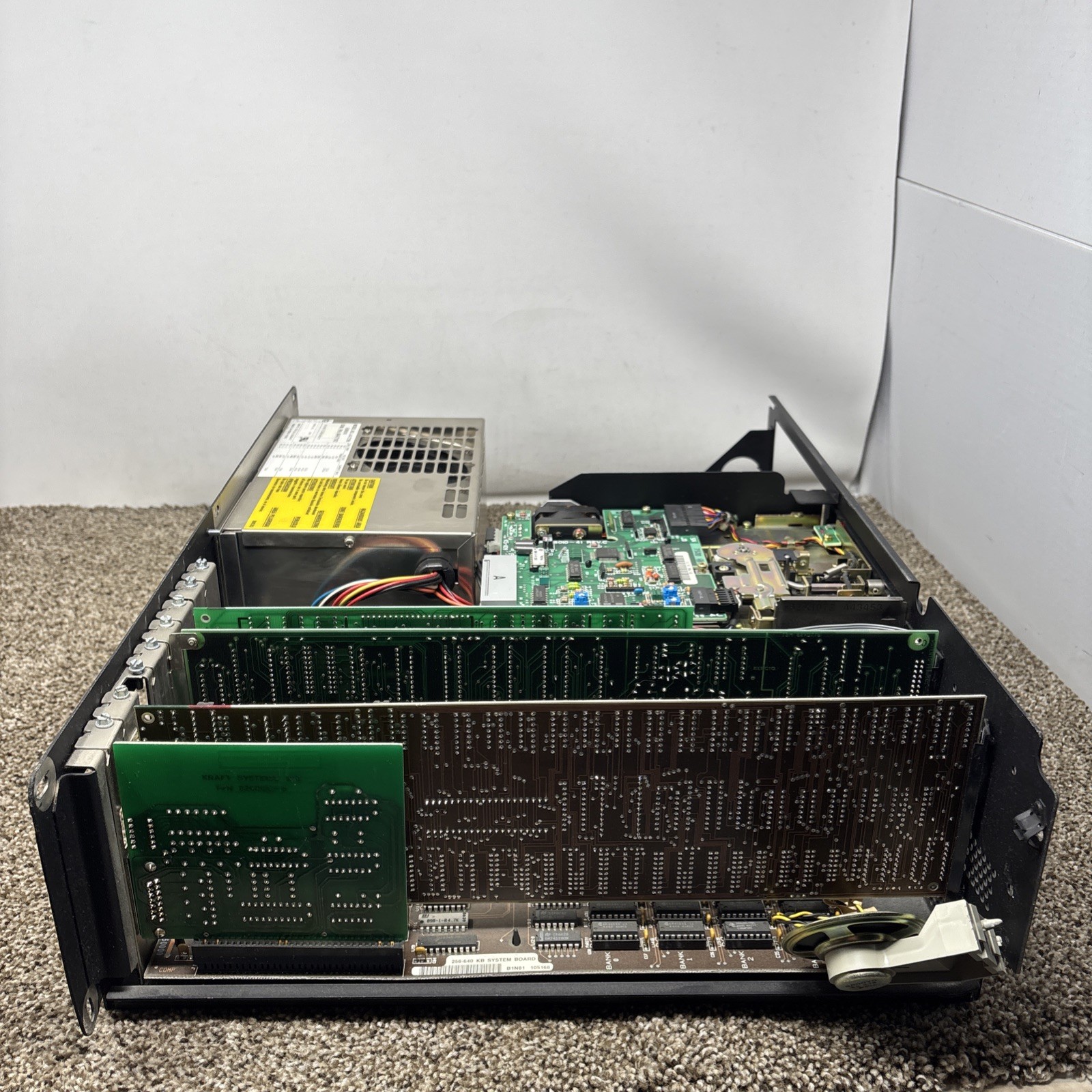 IBM 5160 XT FOR PARTS BOOTS TO BASIC Vintage Personal Computer Retro READ
