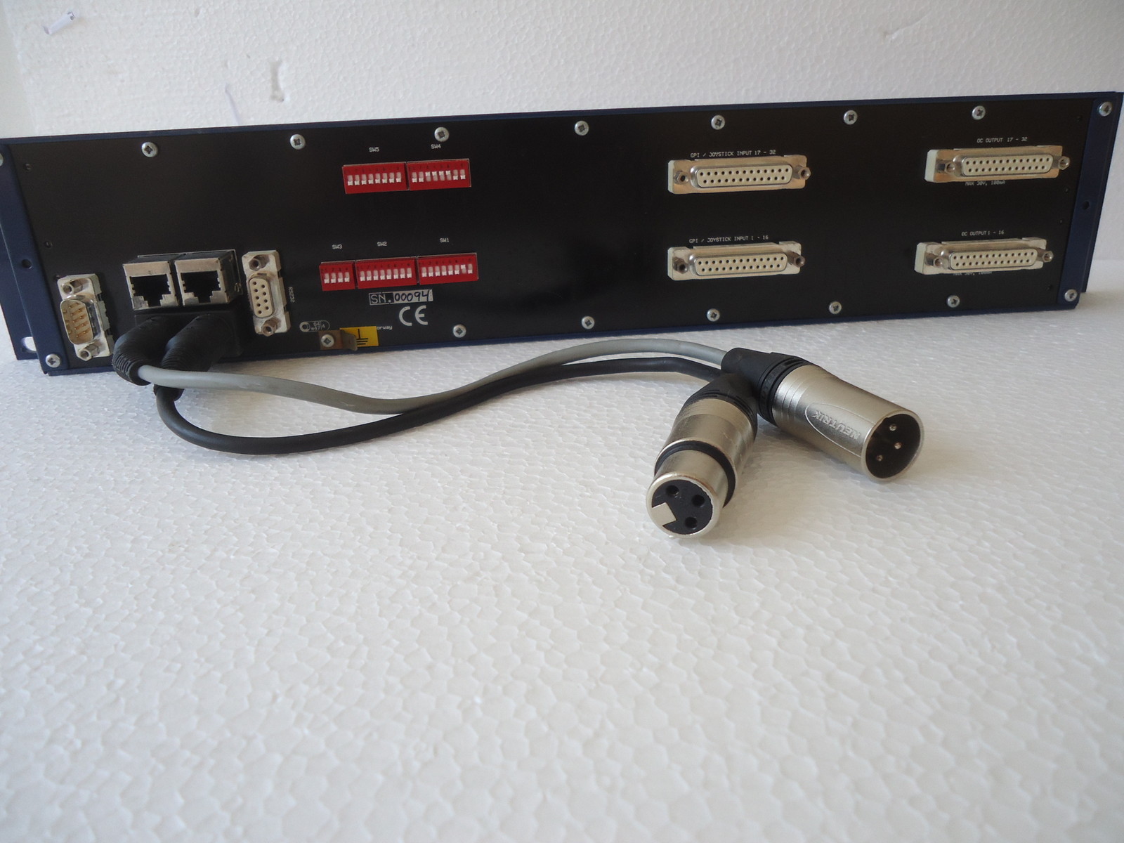 NETWORK VIKINX 2U CONTROL PANEL 32-ProS INCLUDING UNIVERSAL POWER SUPPLY