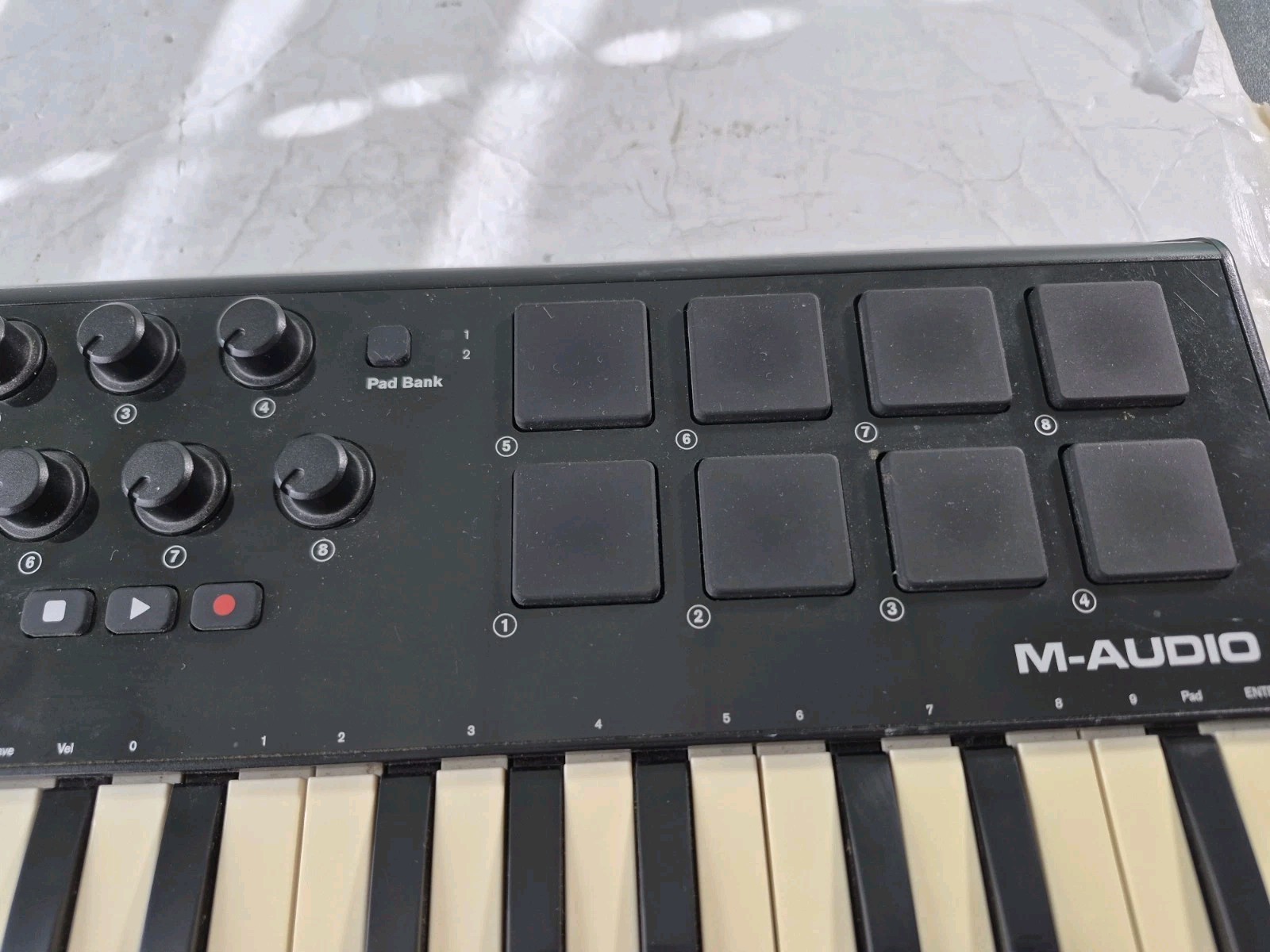 M-Audio Axiom Air Mini 32 USB Midi Controller (No USB Mini-B Cable)