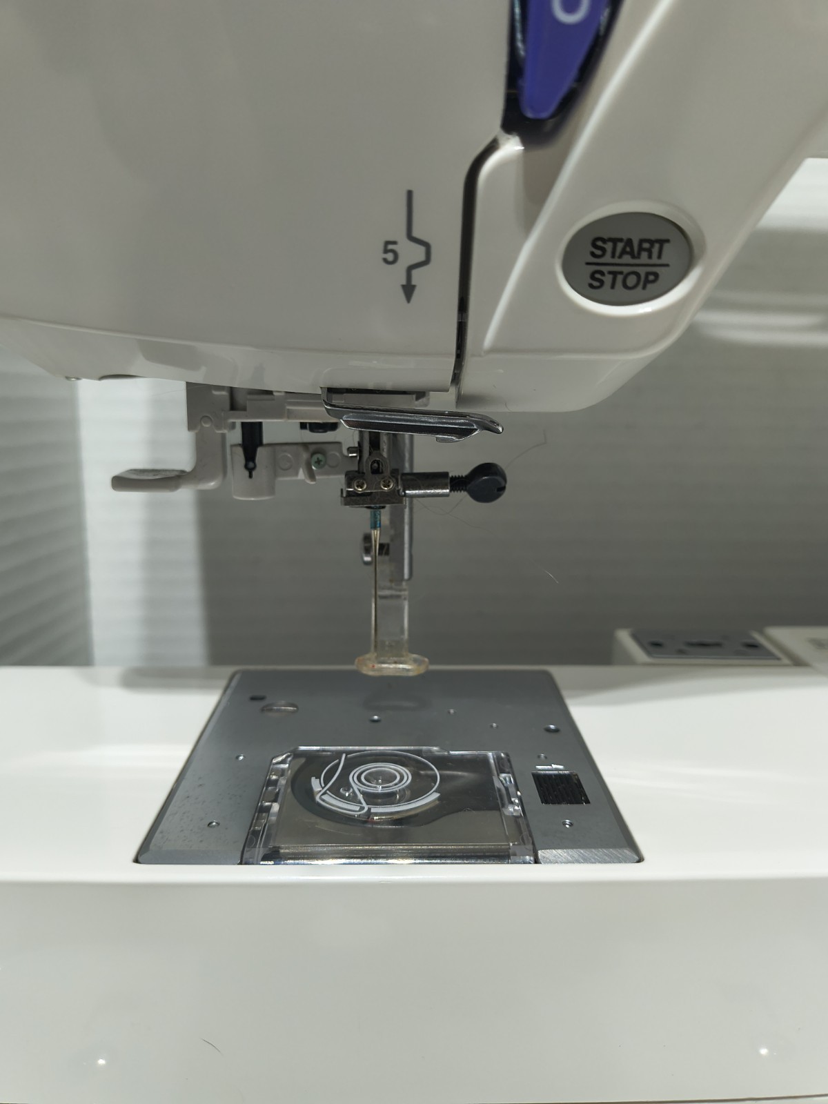 Janome MC300E Memory Craft 300E Computerized Embroidery Machine Tested Excellent