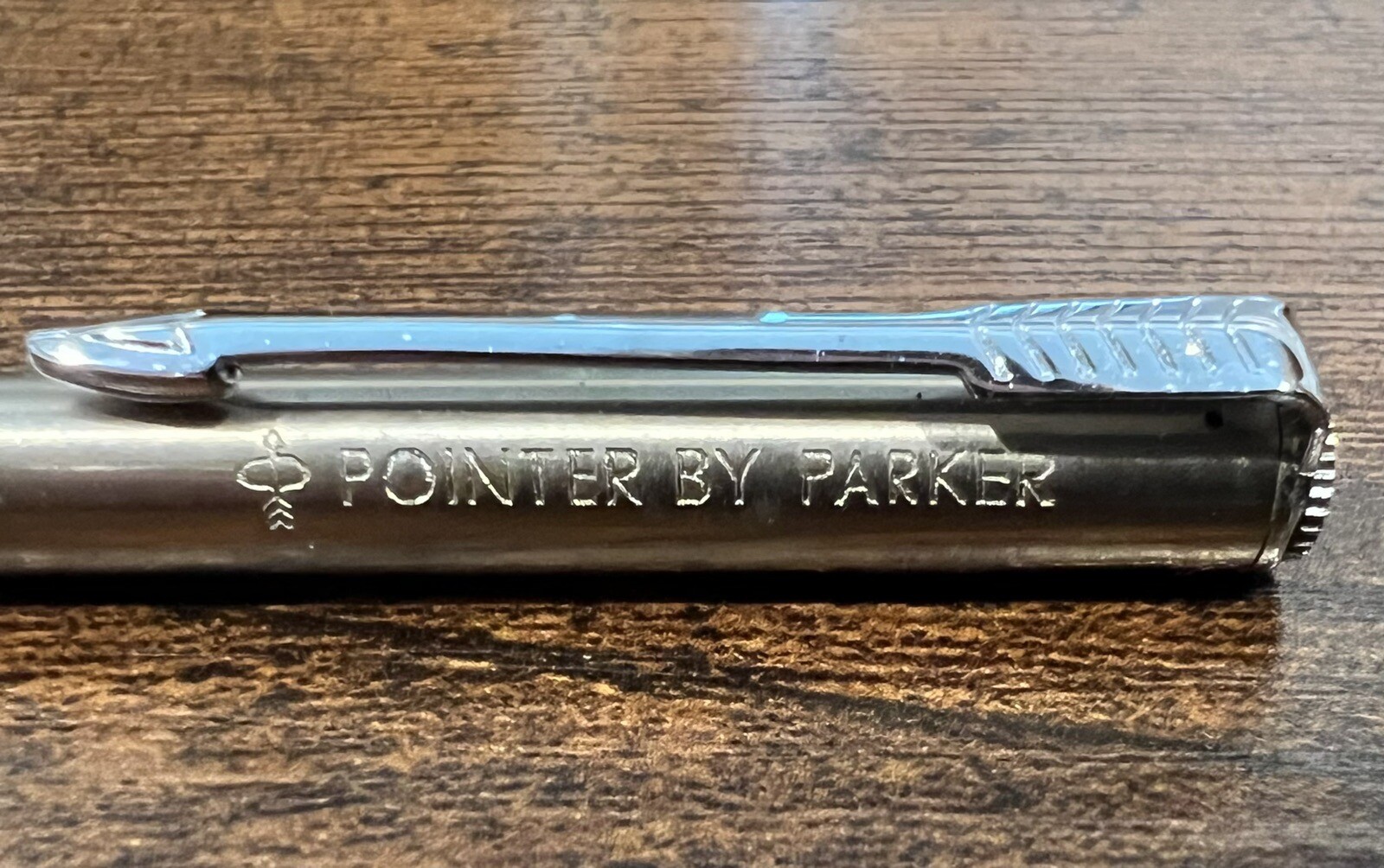Parker Pointer VTG 25" Telescoping LTV Electrosystems Inc. Logo Garland Division