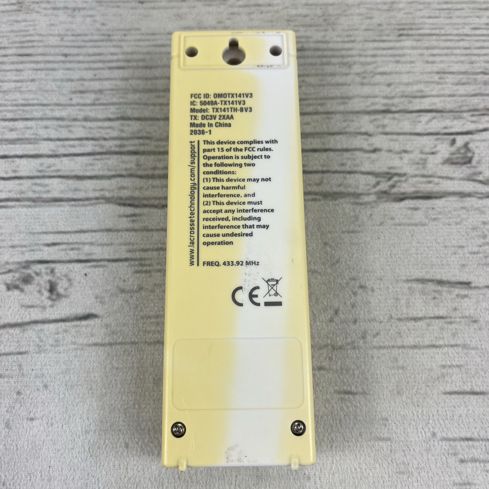 La Crosse Technology TX141TH-BV3 Remote Sensor Temperature Humidity Batteries
