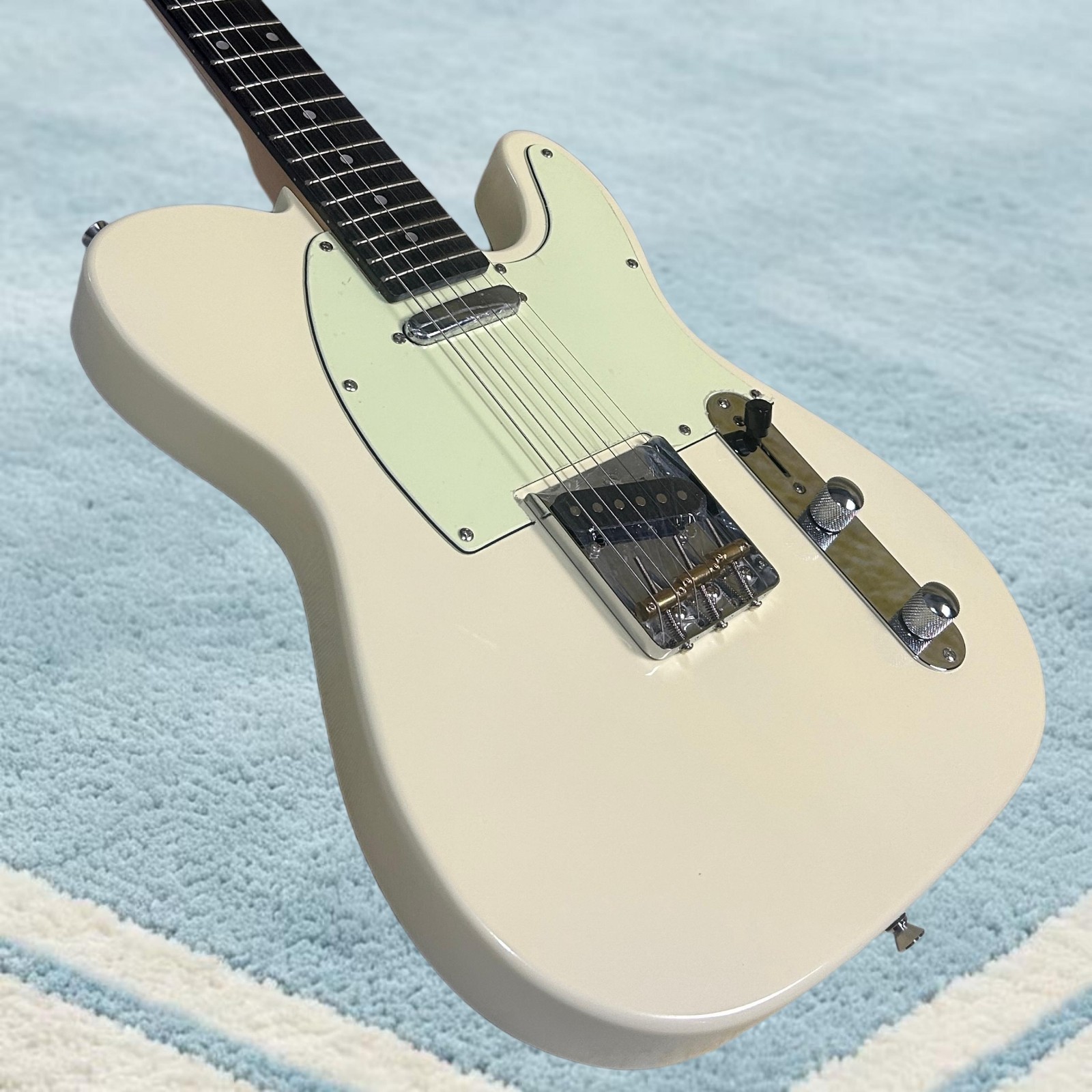 Tele Electric Guitar Cream White Color Rosewood Fretboard Green Pickguard