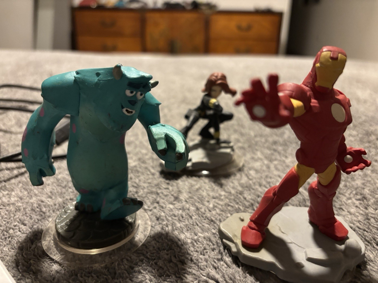 Disney Infinity Base And 9 Figure + 2 Play Set Pieces Lot Set