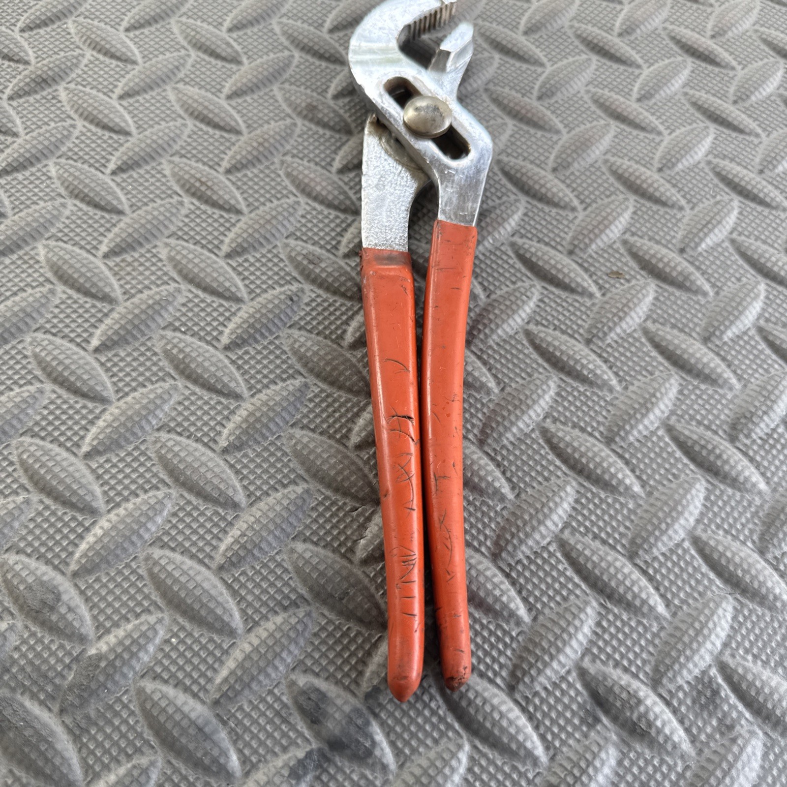 Snap On Tools 90AP 9" Chrome Adjustable Slip Joint Pliers