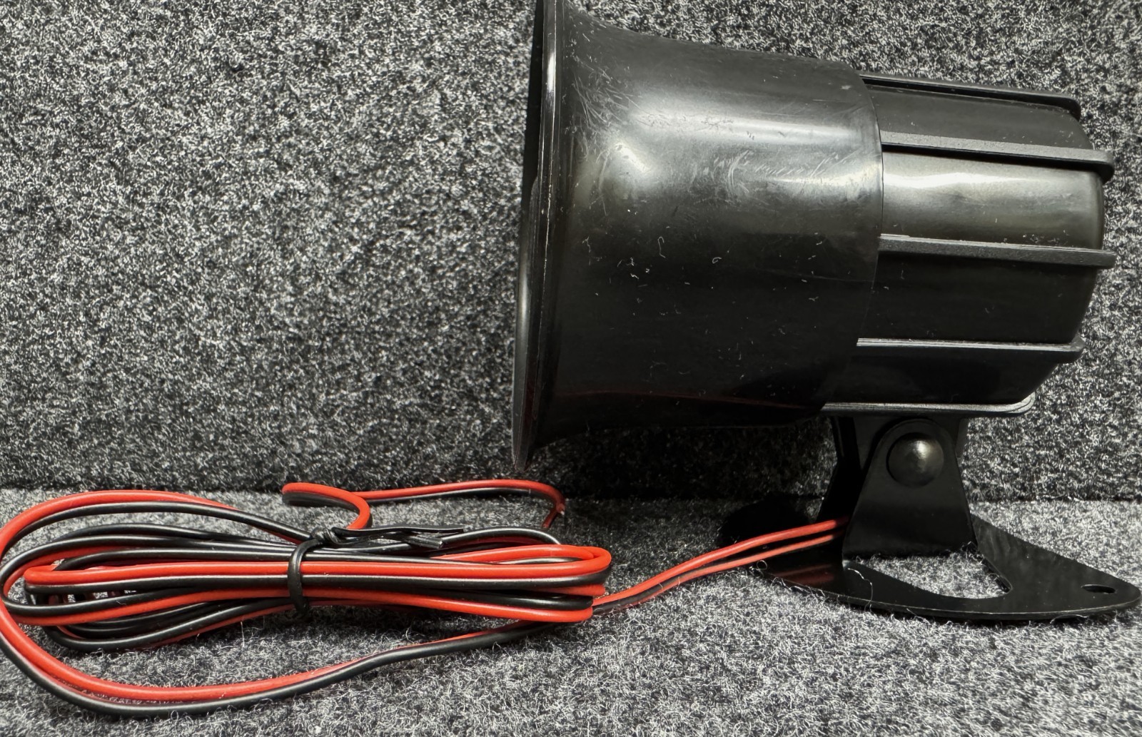 CODE ALARM SIREN NEW-OLD 25-32 YEARS OLD/AUTHENTIC AND ORIGINAL CODE/SUPER LOUD.