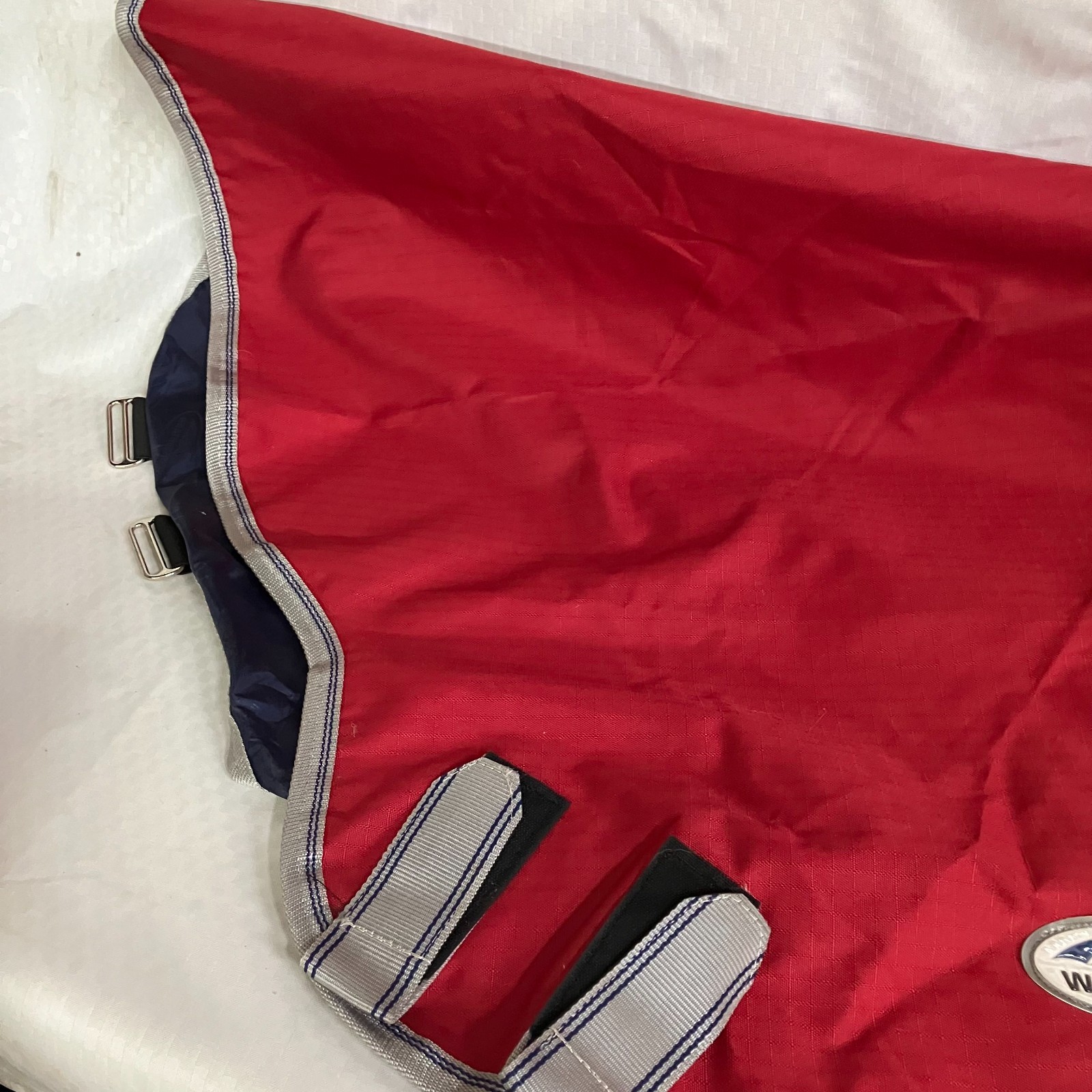 WeatherBeeta ComFiTec Classic Neck Rug Lite Size Warmblood Red/Silver/Navy